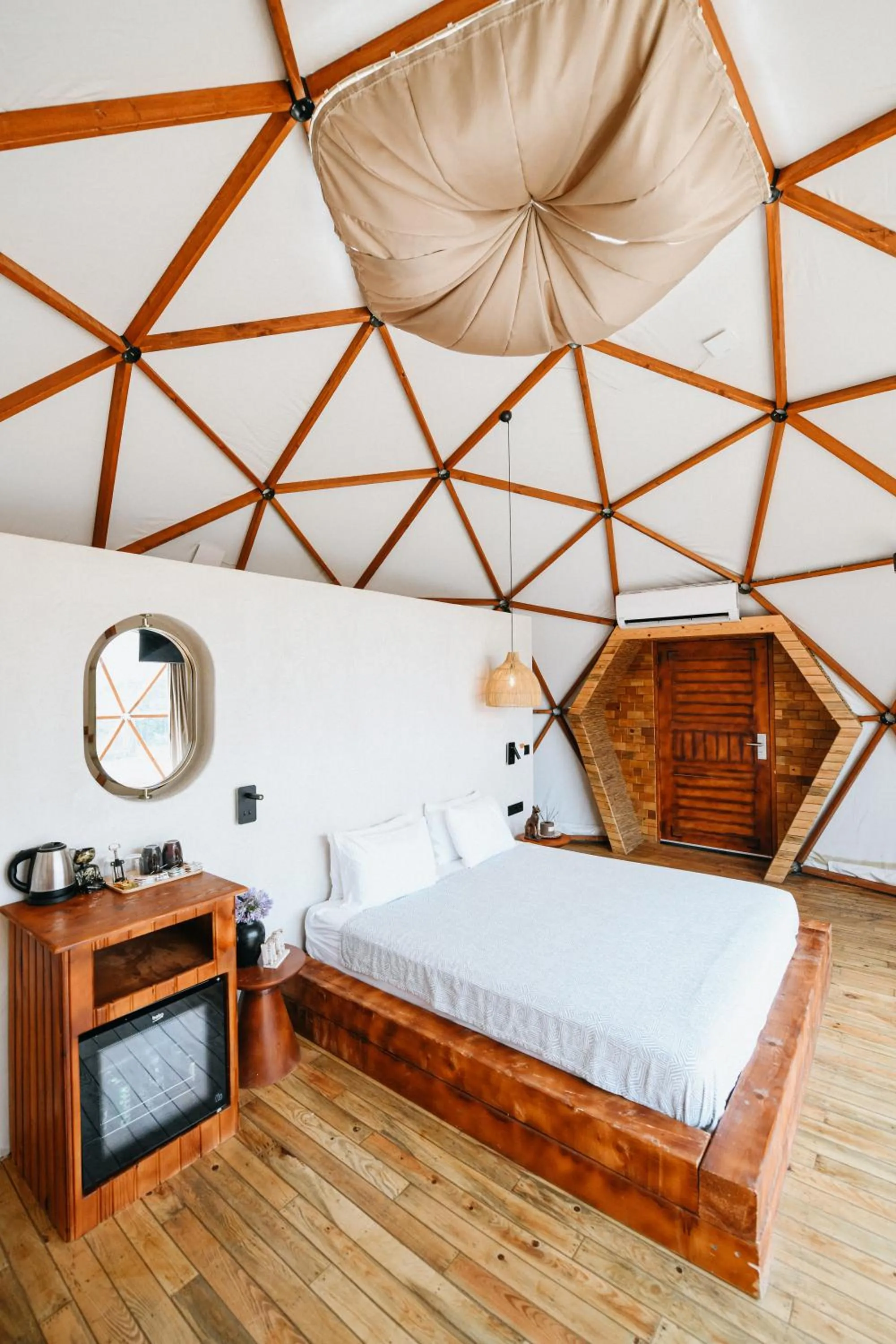 Bed in Mandalin Glamping