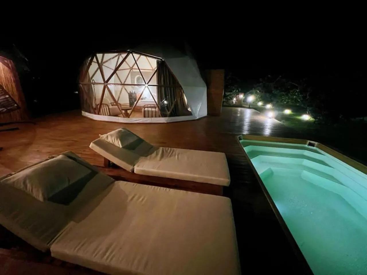 Night in Mandalin Glamping