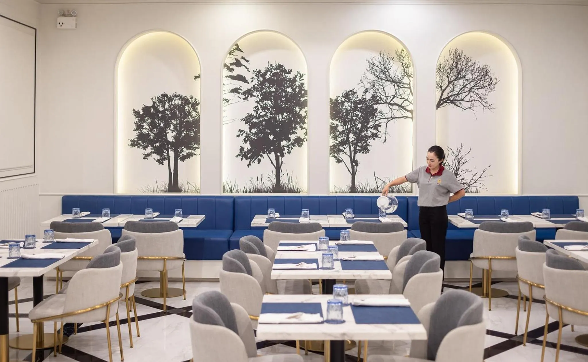 Restaurant/places to eat in Eastin Hotel Vientiane