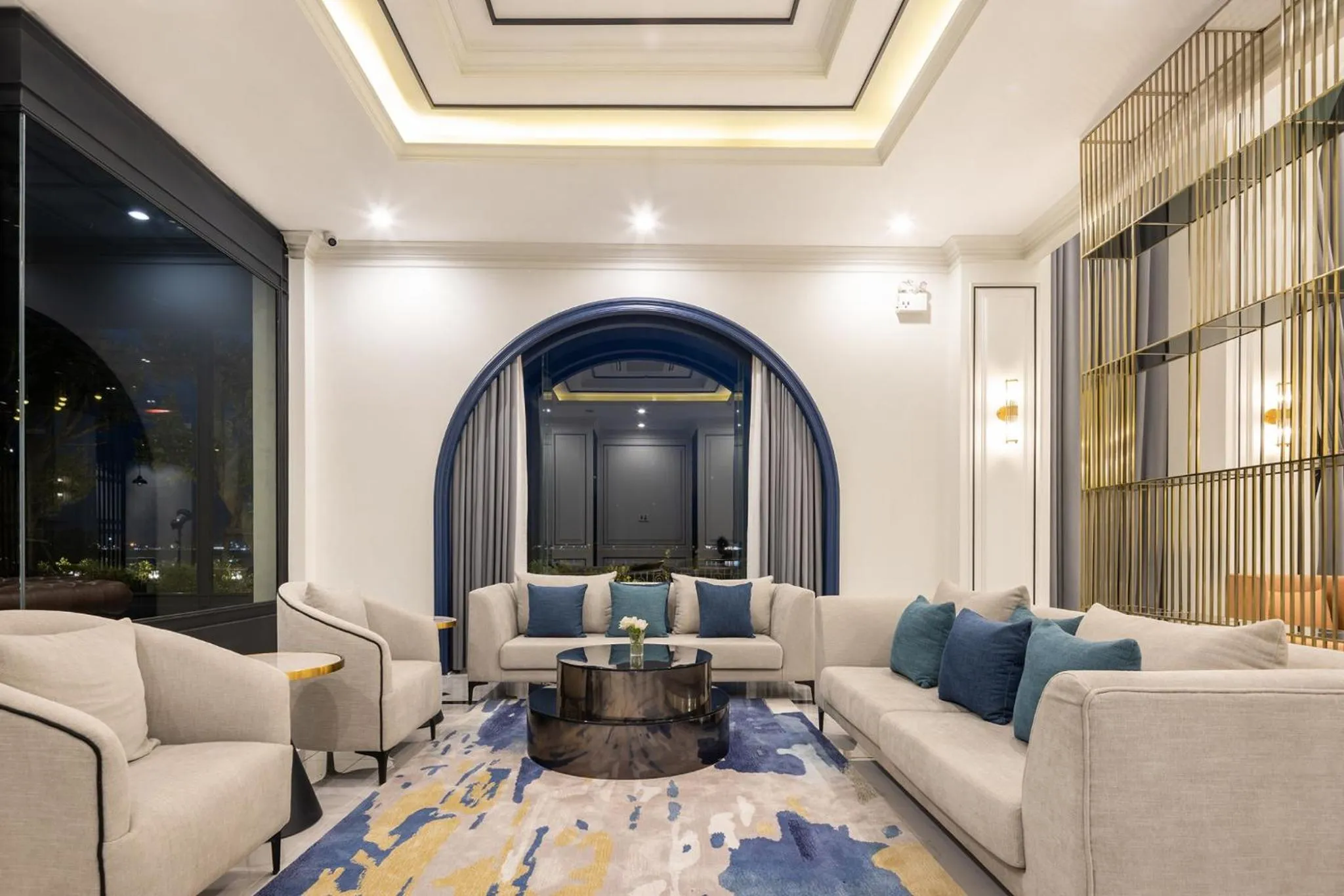 Seating area in Eastin Hotel Vientiane