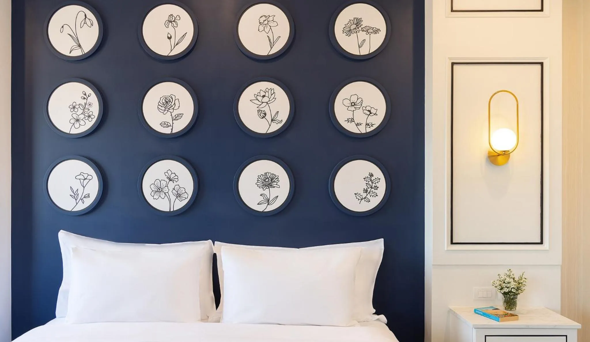 Bed in Eastin Hotel Vientiane