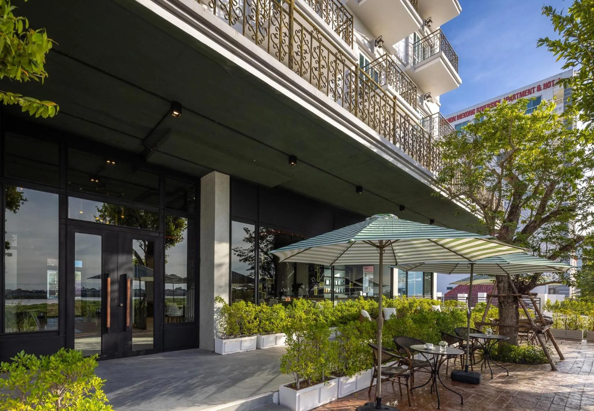 Lounge or bar in Eastin Hotel Vientiane