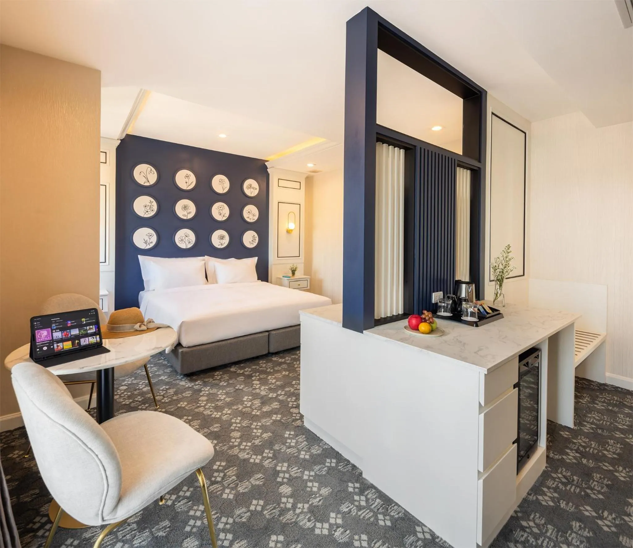 Bed in Eastin Hotel Vientiane