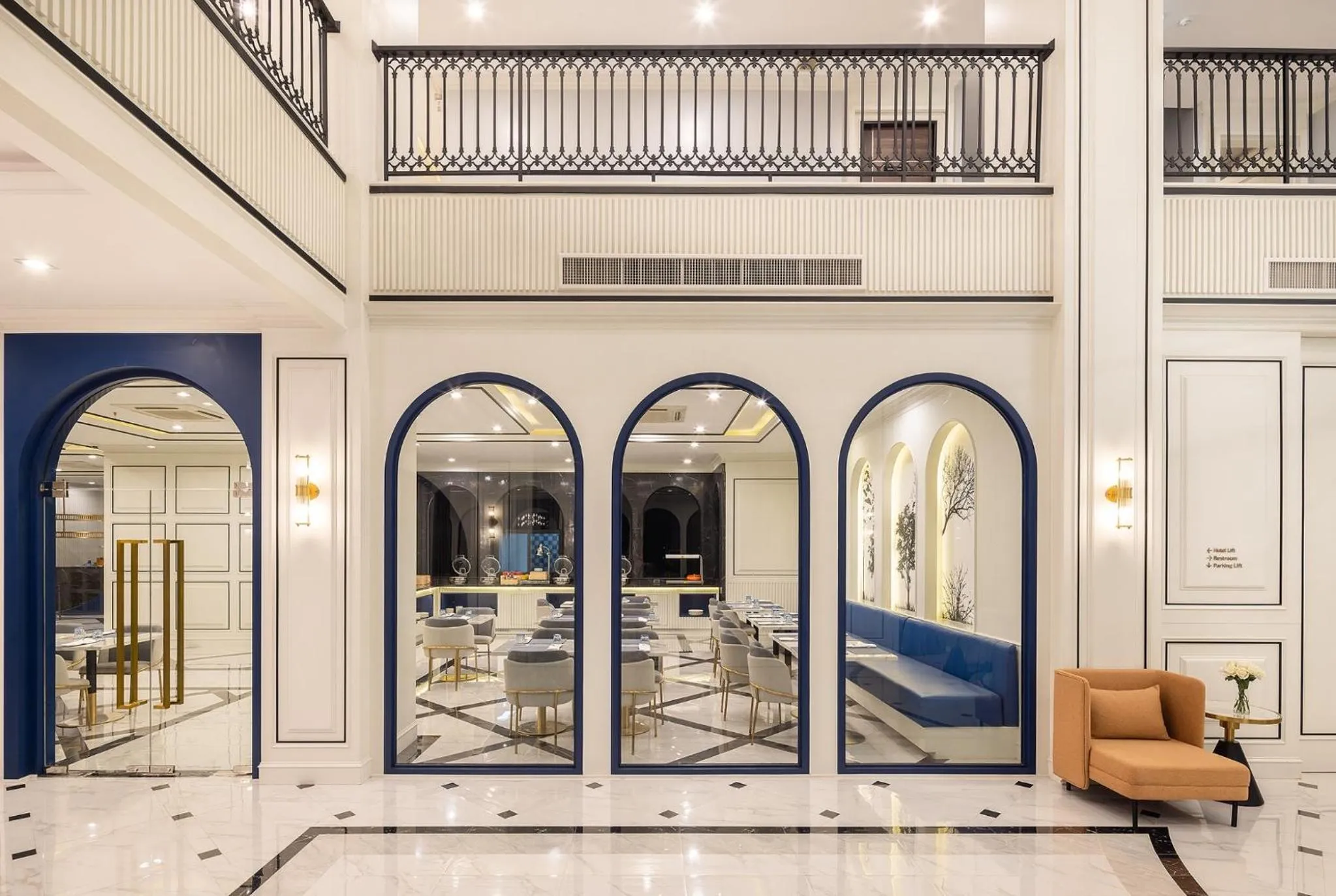 Restaurant/places to eat in Eastin Hotel Vientiane