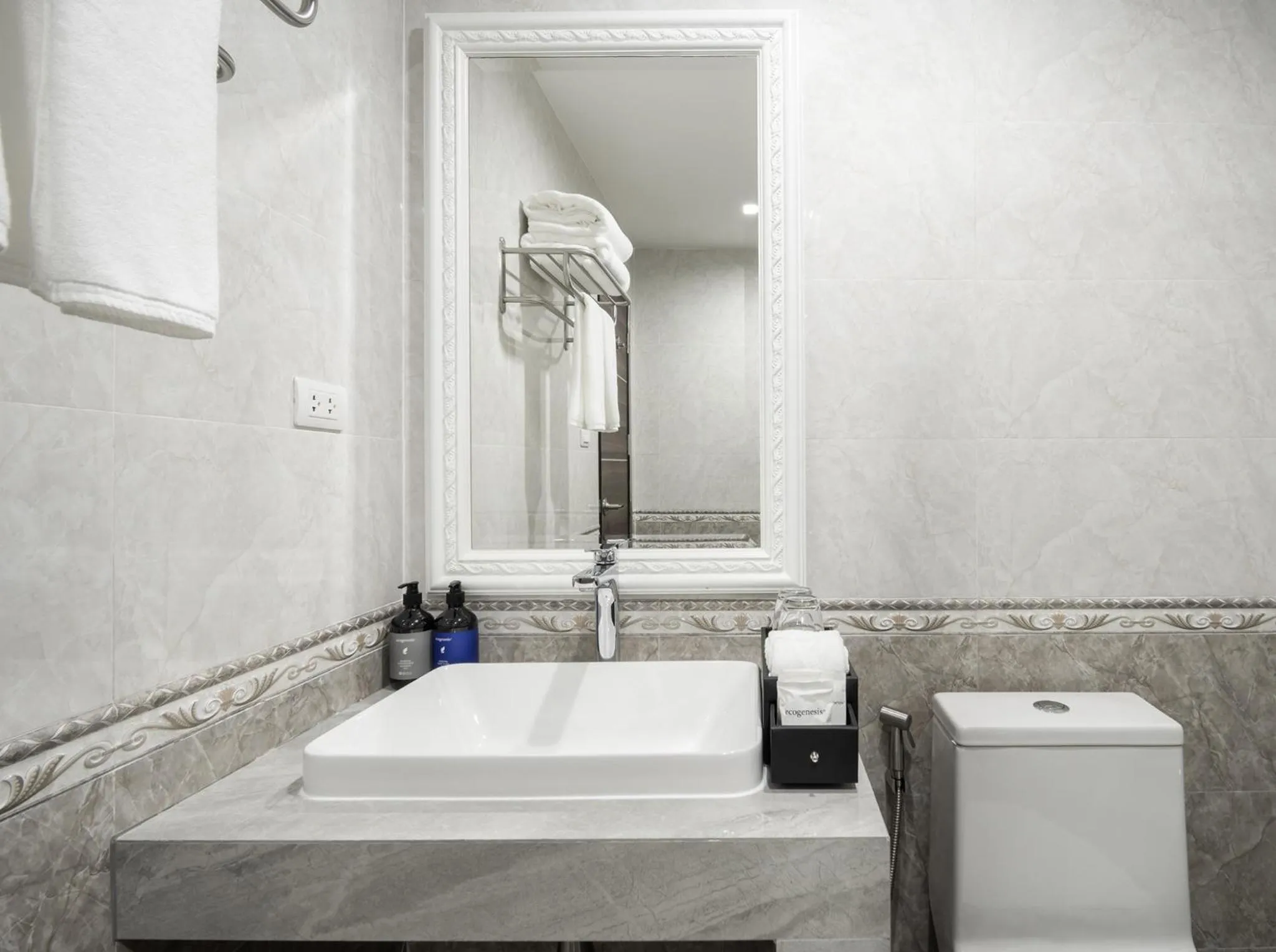 Bathroom in Eastin Hotel Vientiane