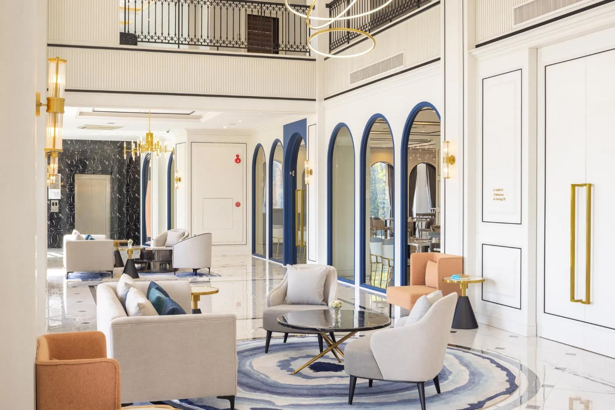 Seating area in Eastin Hotel Vientiane