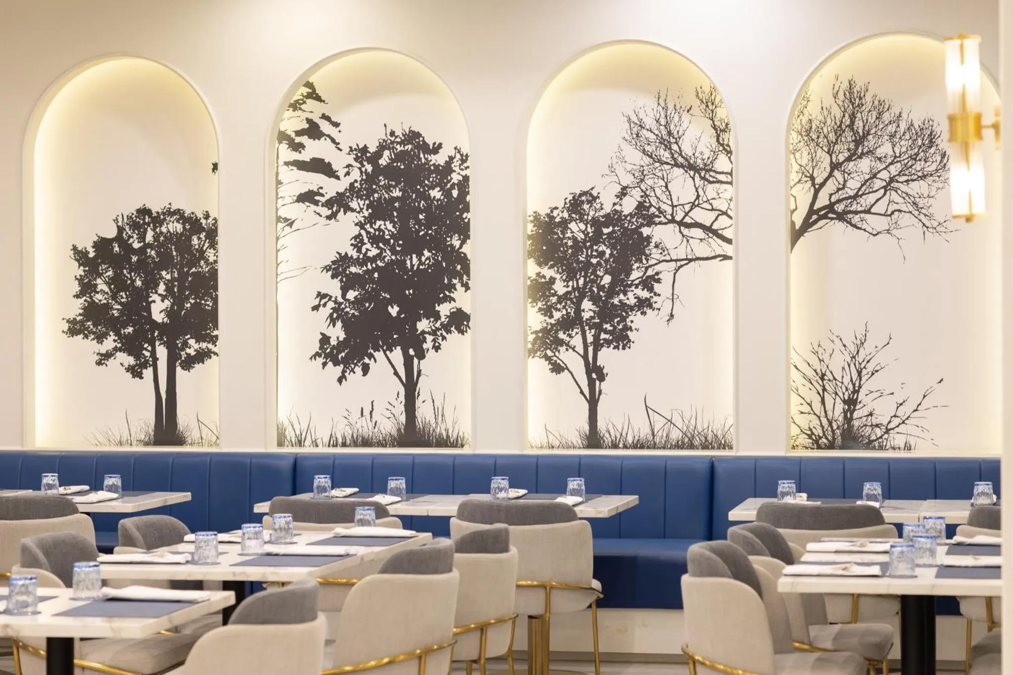 Restaurant/places to eat in Eastin Hotel Vientiane