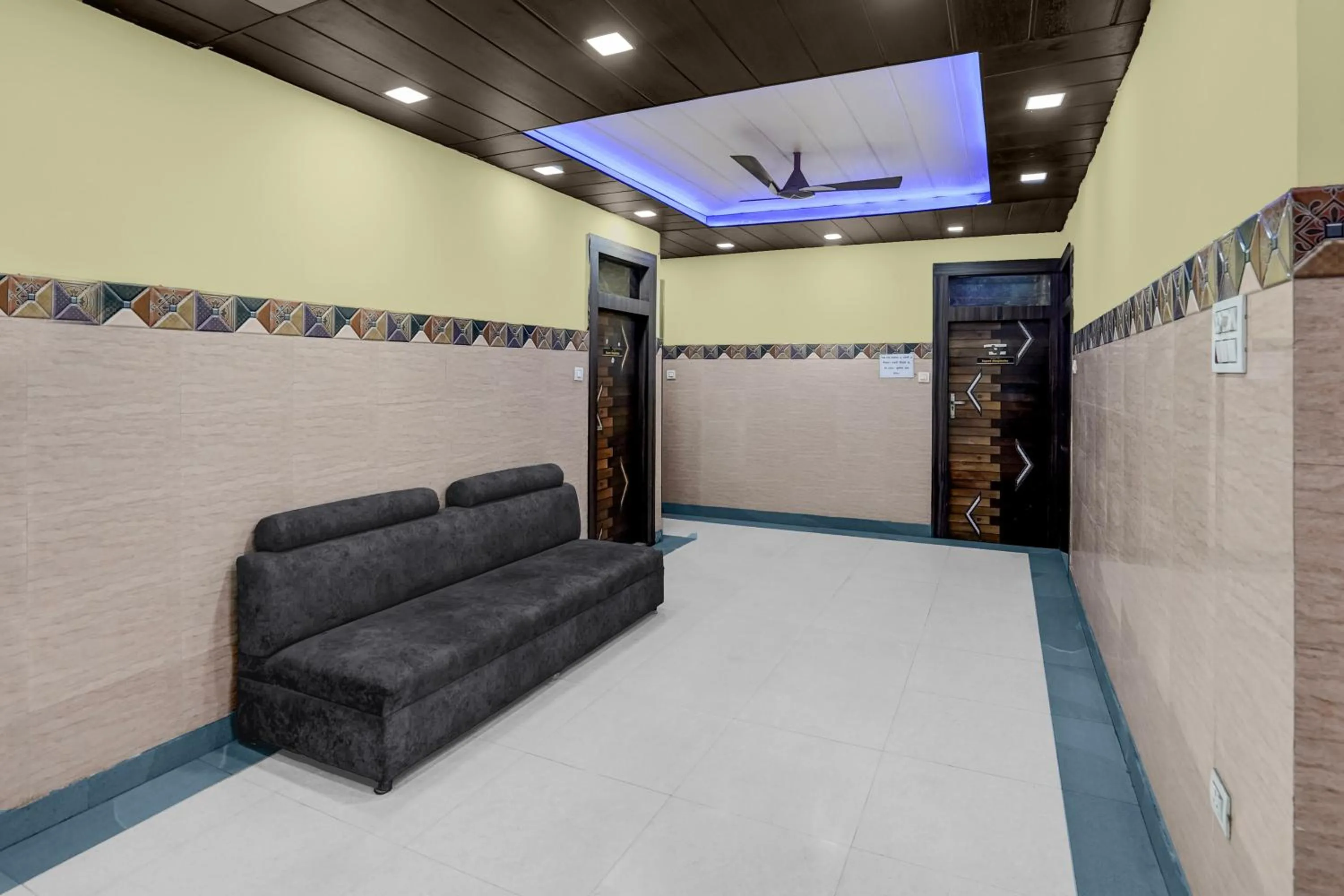 Lobby or reception in Super Collection O JK Temple Kanpur Formerly Yatika Inn