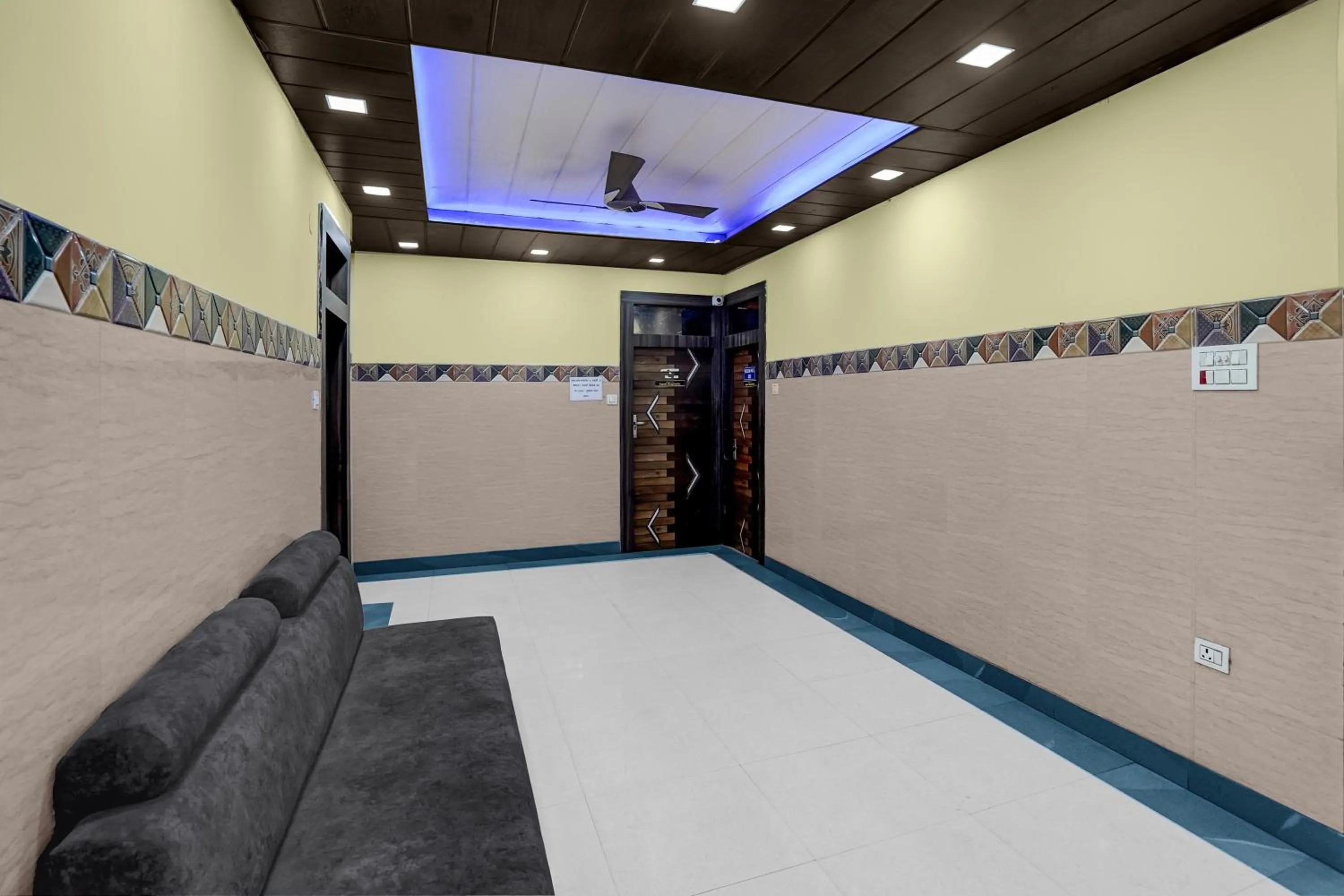 Lobby or reception in Super Collection O JK Temple Kanpur Formerly Yatika Inn