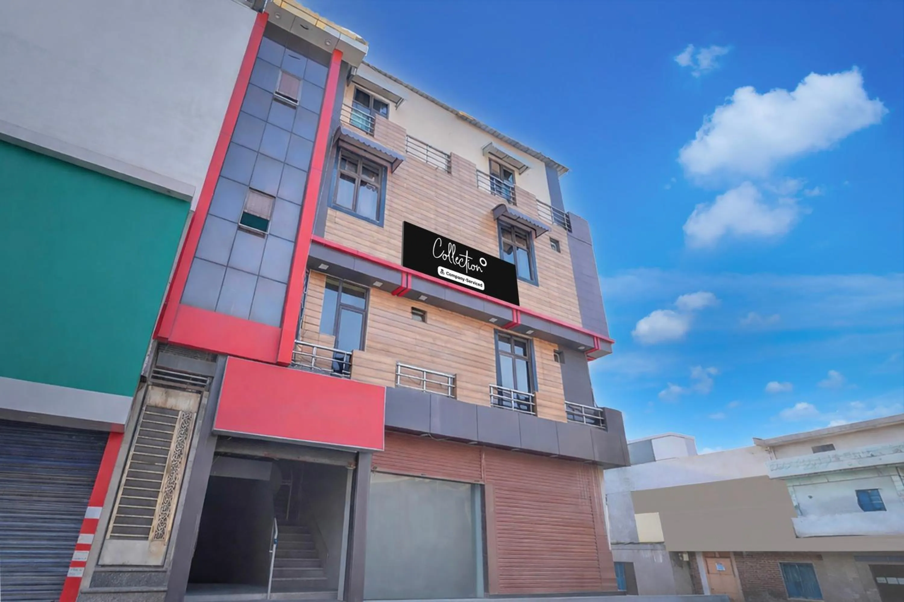 Facade/entrance in Super Collection O JK Temple Kanpur Formerly Yatika Inn