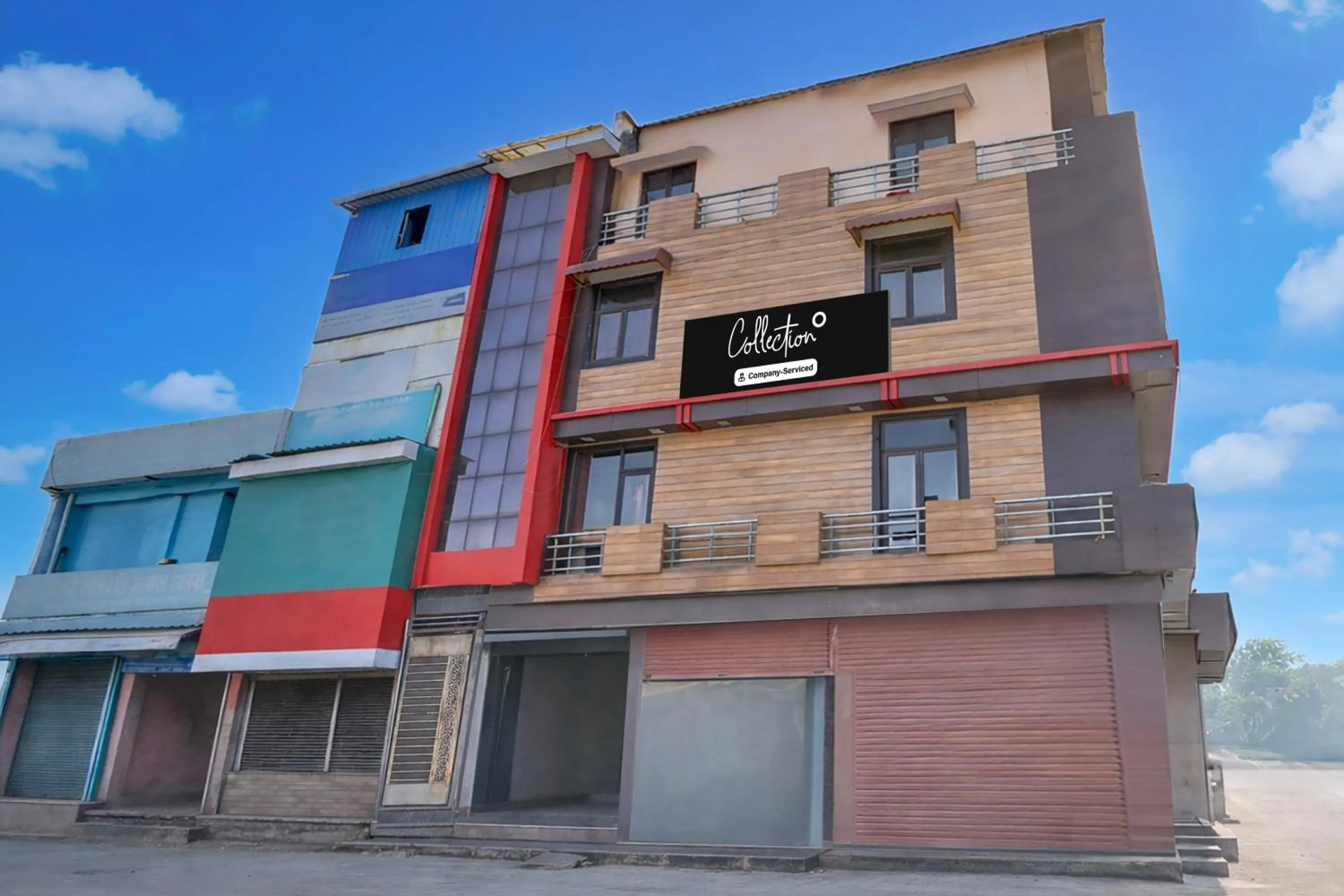 Facade/entrance in Super Collection O JK Temple Kanpur Formerly Yatika Inn