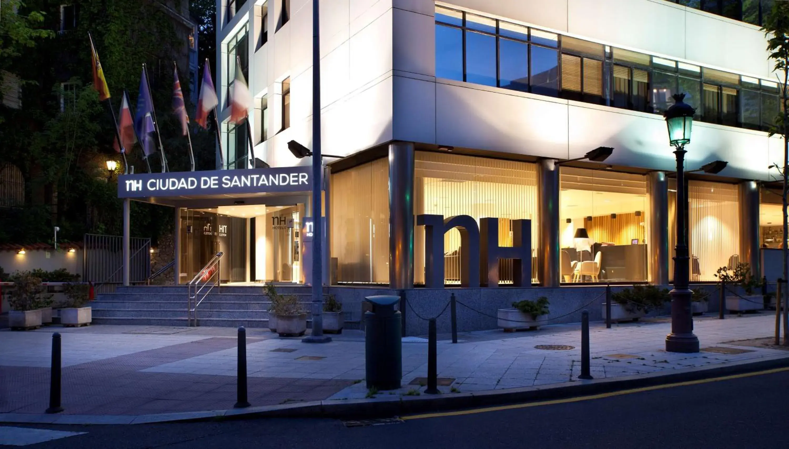 Property building in NH Ciudad de Santander Property building in NH Ciudad de Santander