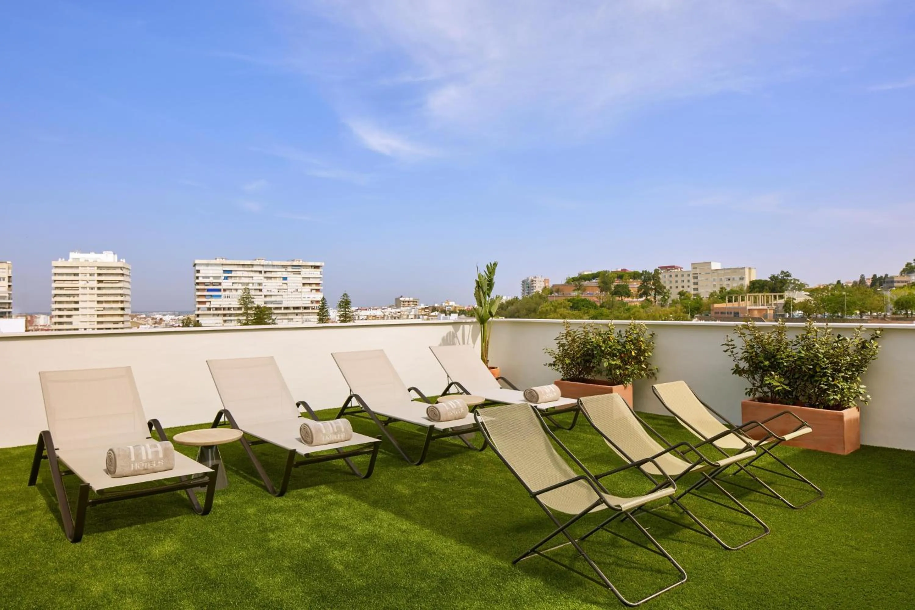 Property building in NH Luz Huelva