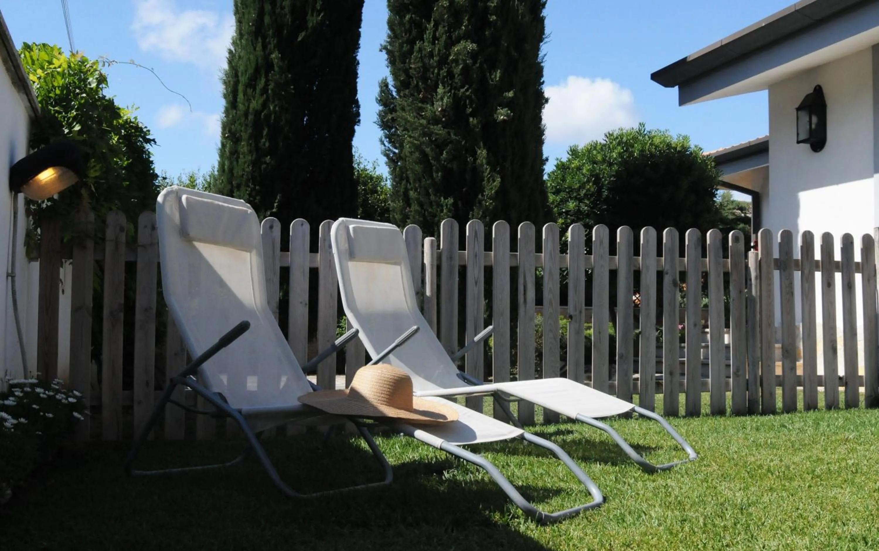 Garden in Gens Mundi B&B