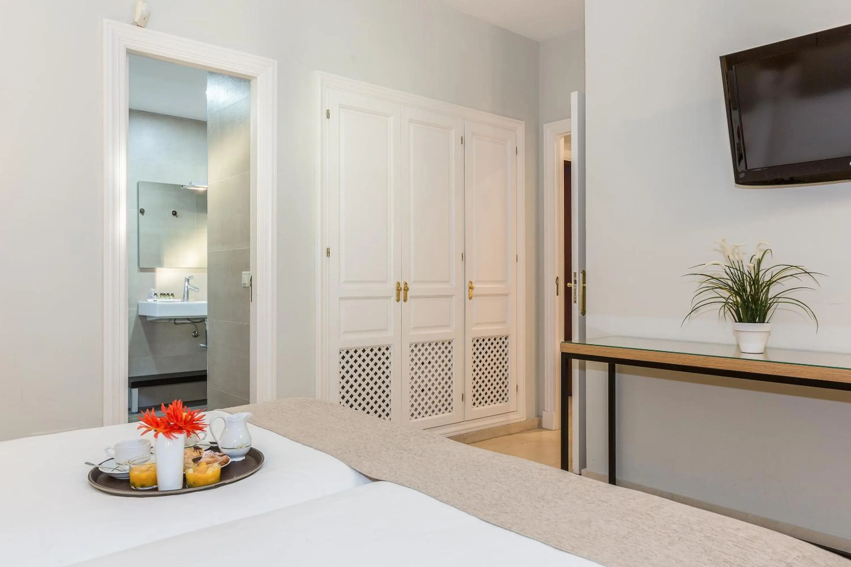 Bed in Ona Alanda Club Marbella