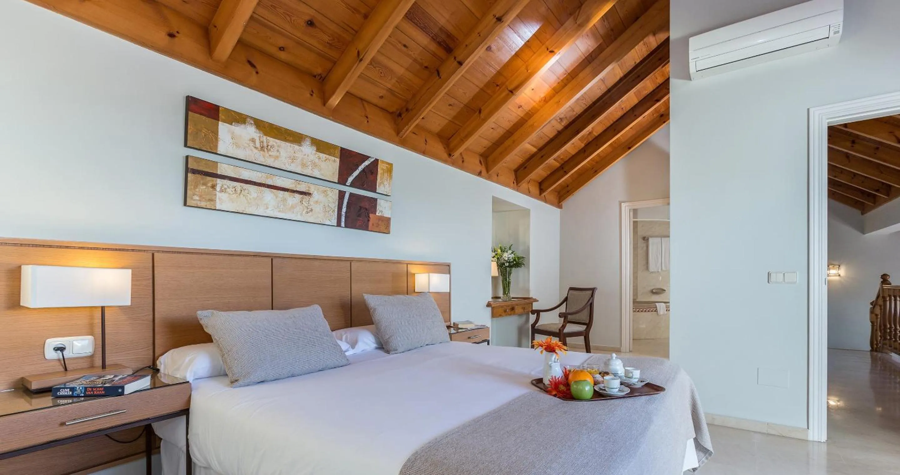 Decorative detail, Bed in Ona Alanda Club Marbella