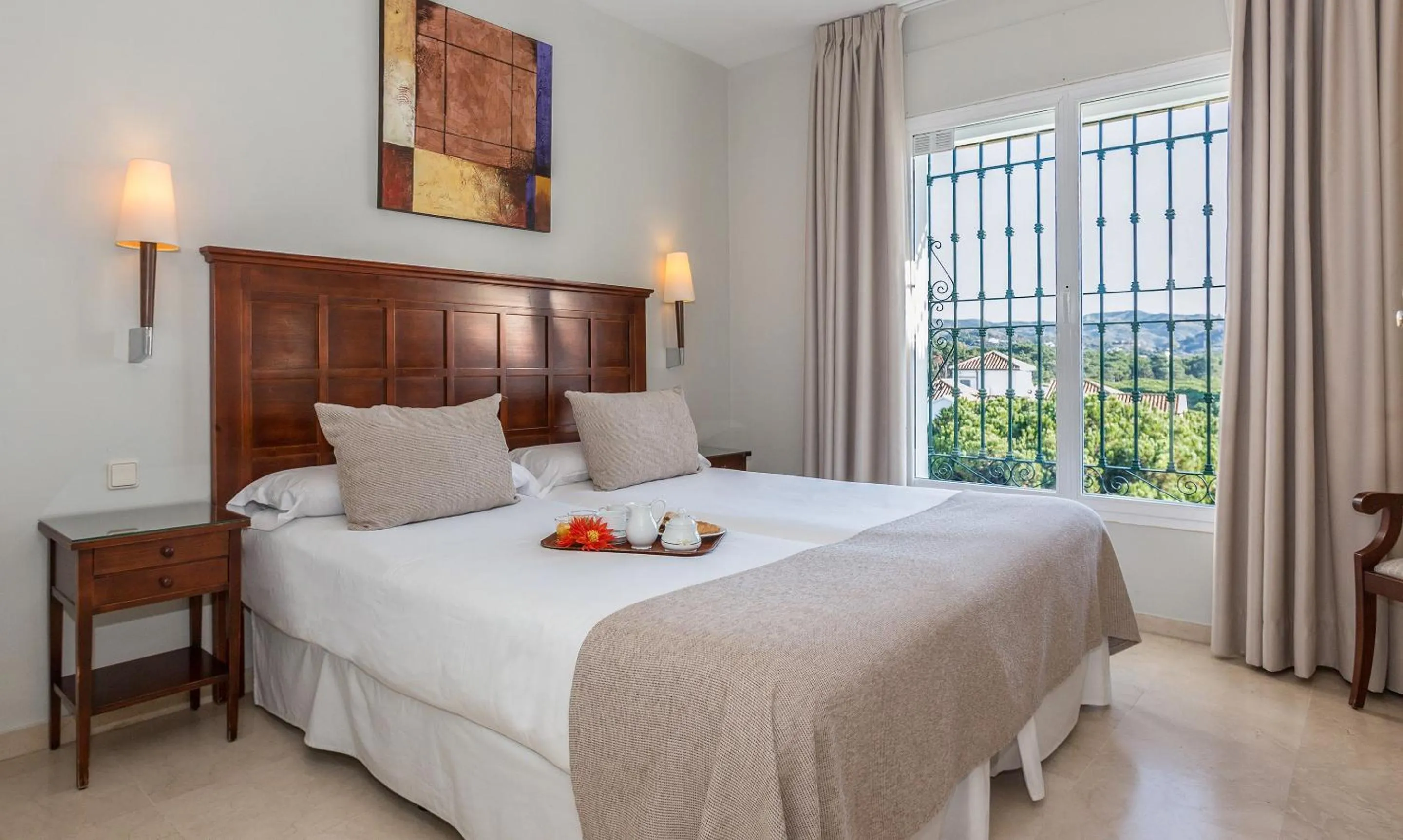 Bed in Ona Alanda Club Marbella