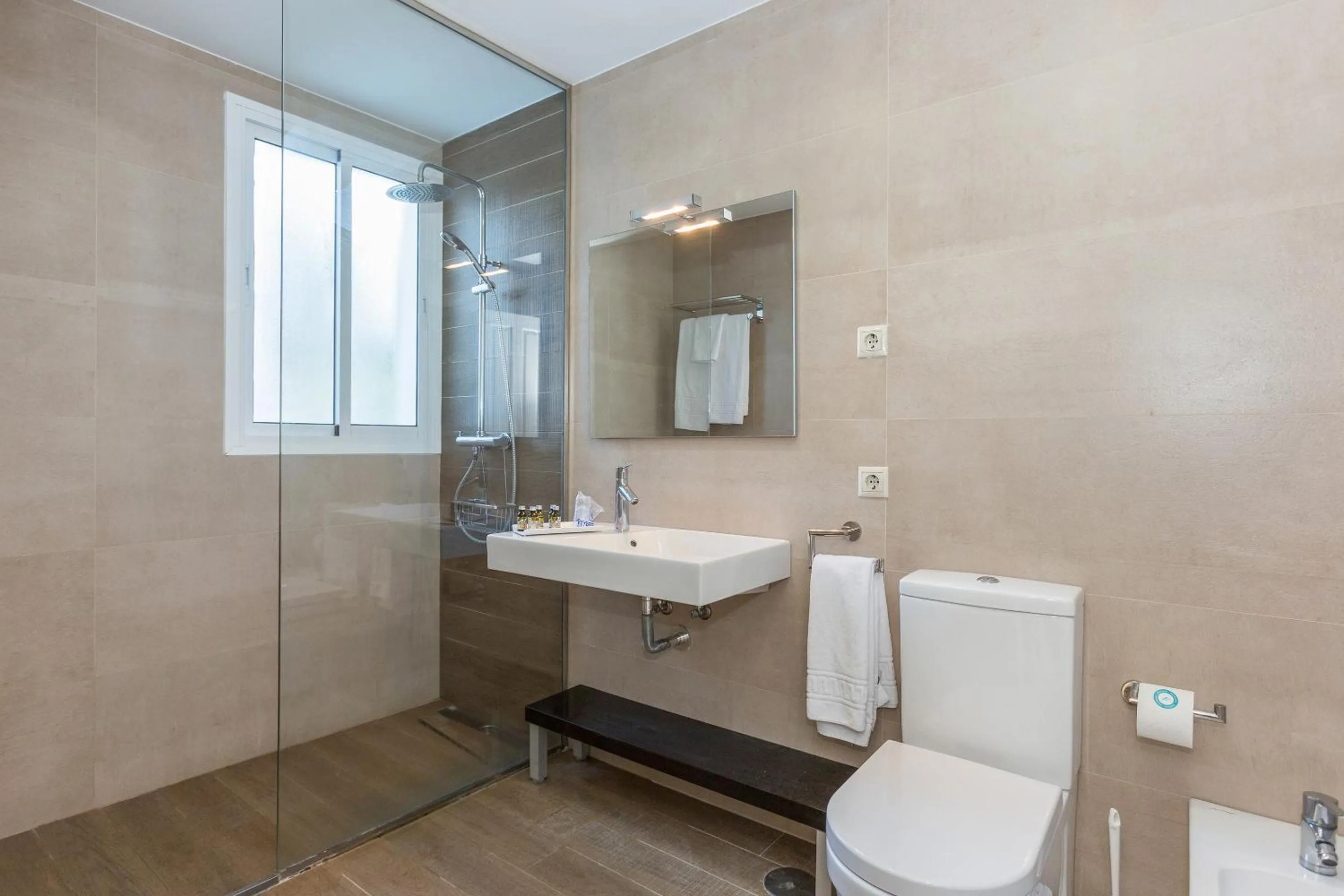 Toilet in Ona Alanda Club Marbella