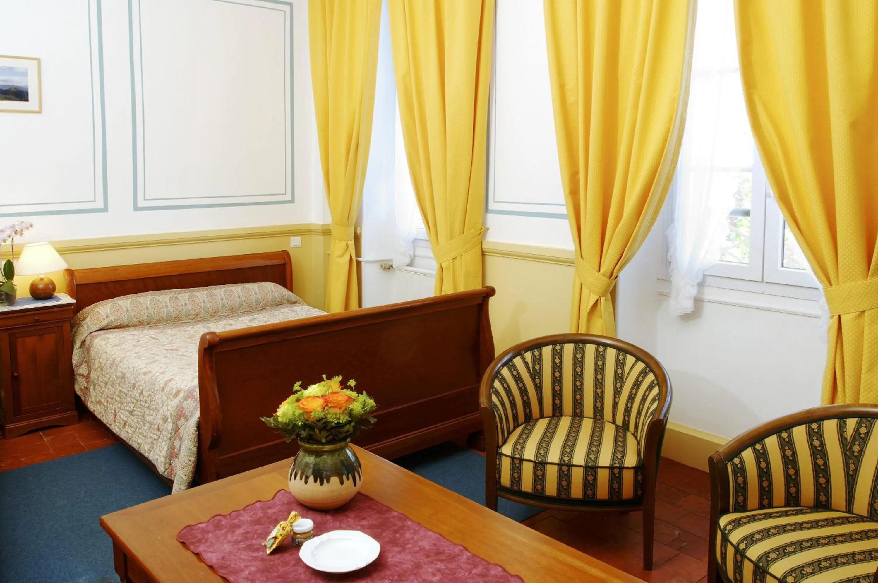 Standard Twin Room - single occupancy in Hôtel Colombet