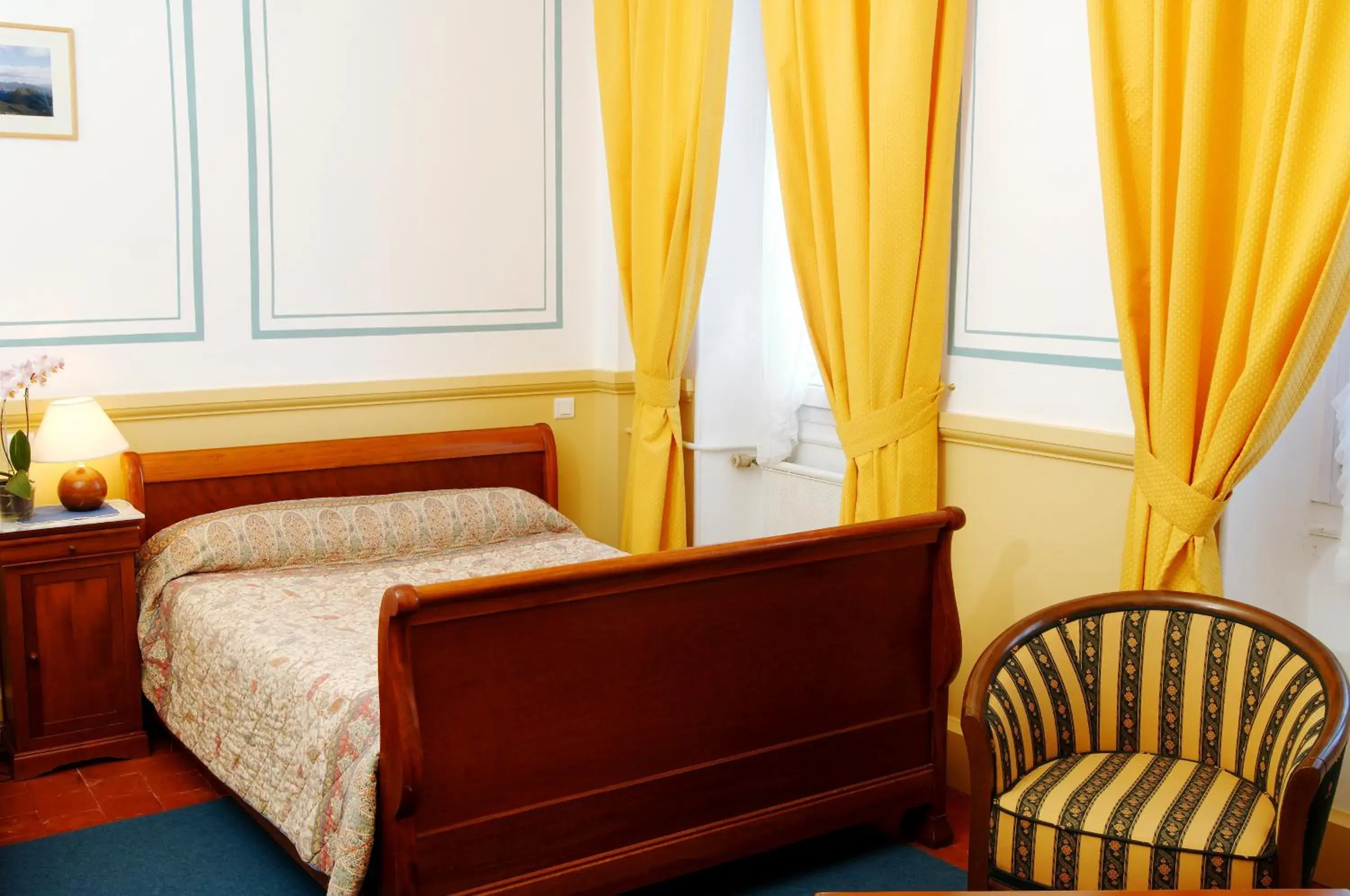 Standard Twin Room - single occupancy in Hôtel Colombet Standard Twin Room - single occupancy in Hôtel Colombet
