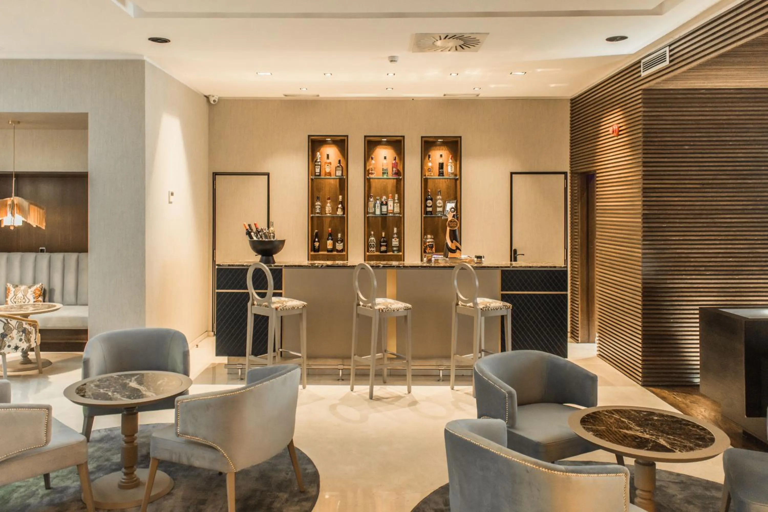 Lounge or bar in Eurostars Diana Palace