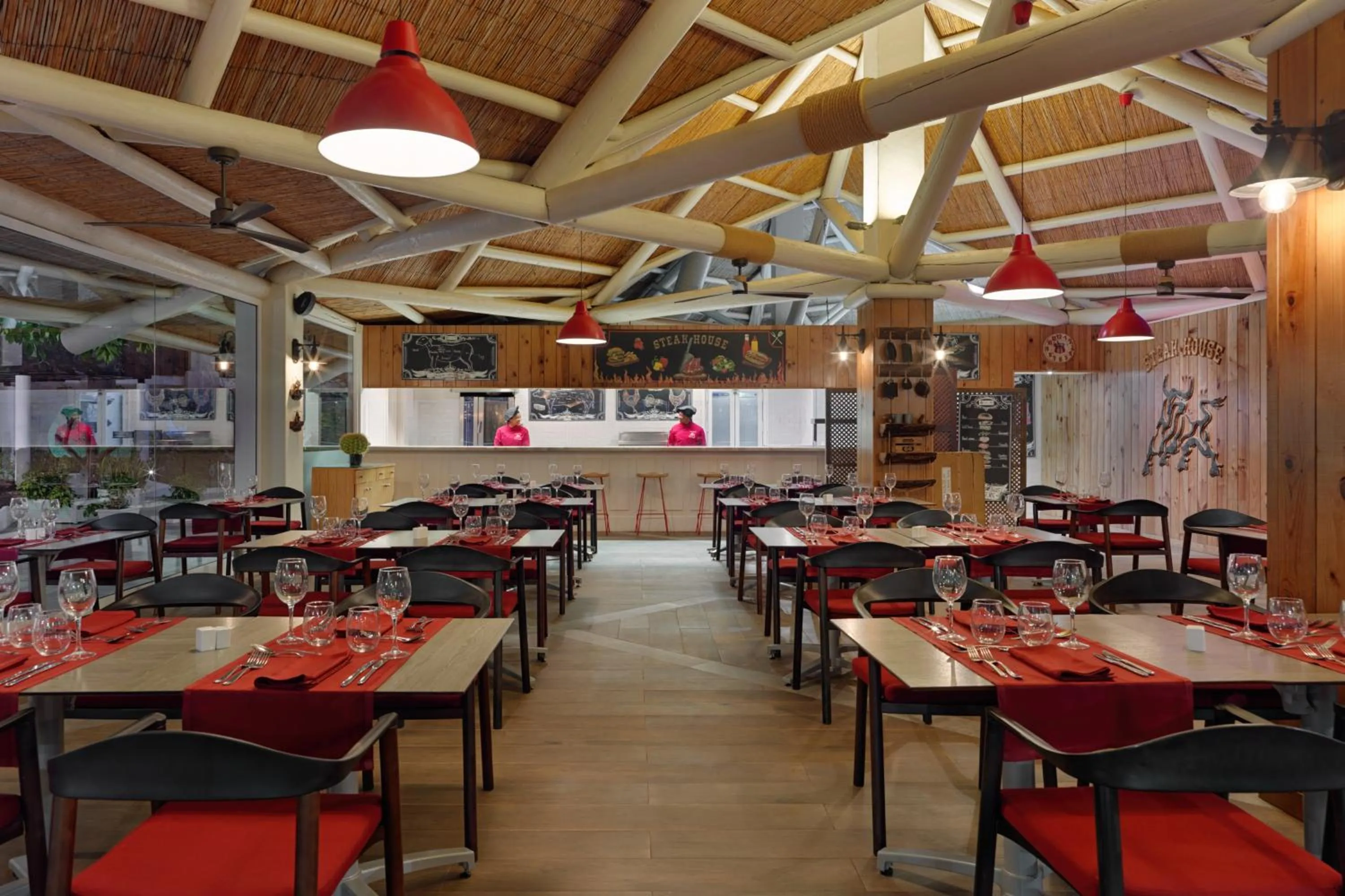 Restaurant/places to eat in H10 Conquistador