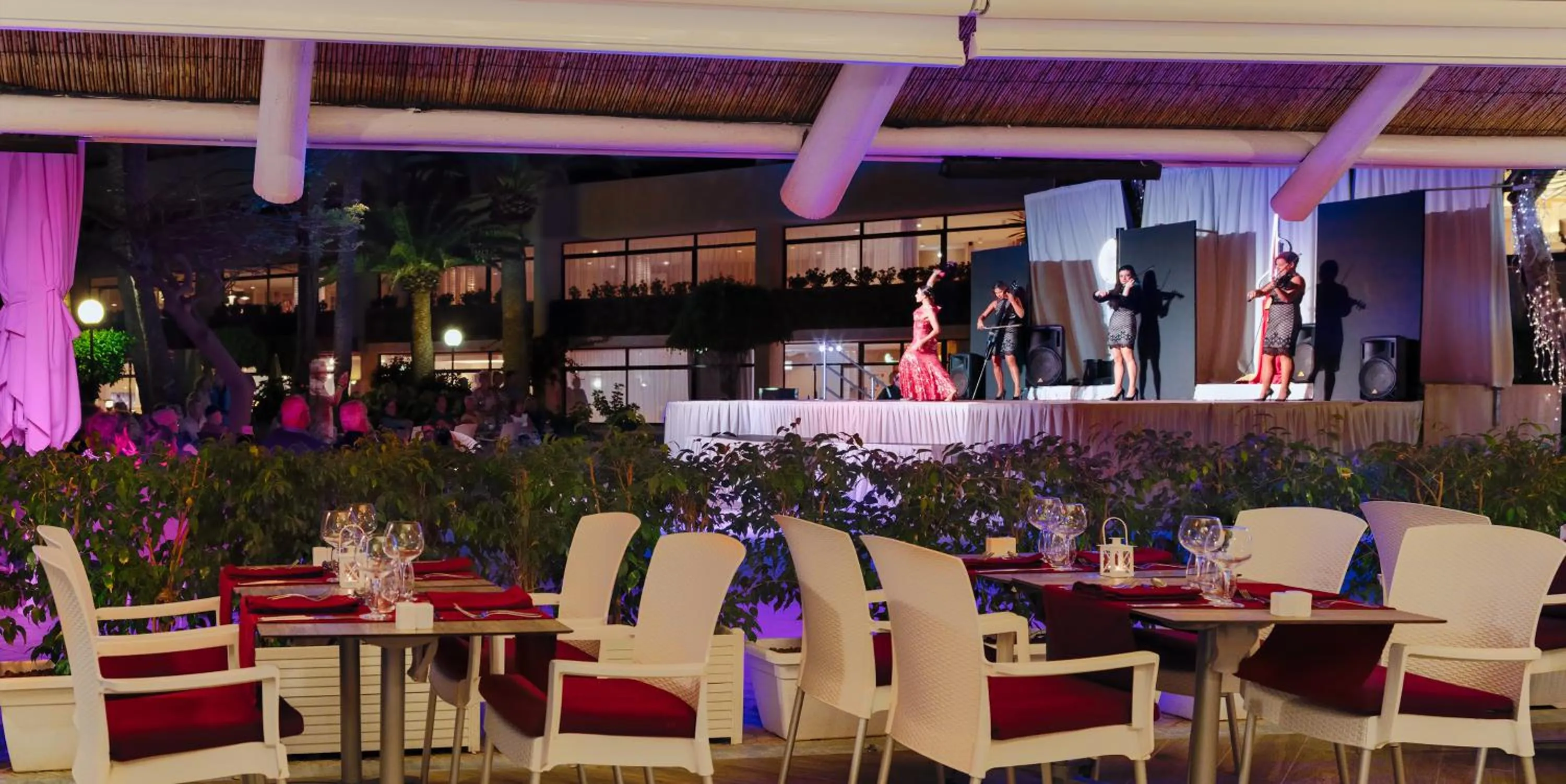 Food and drinks in H10 Conquistador