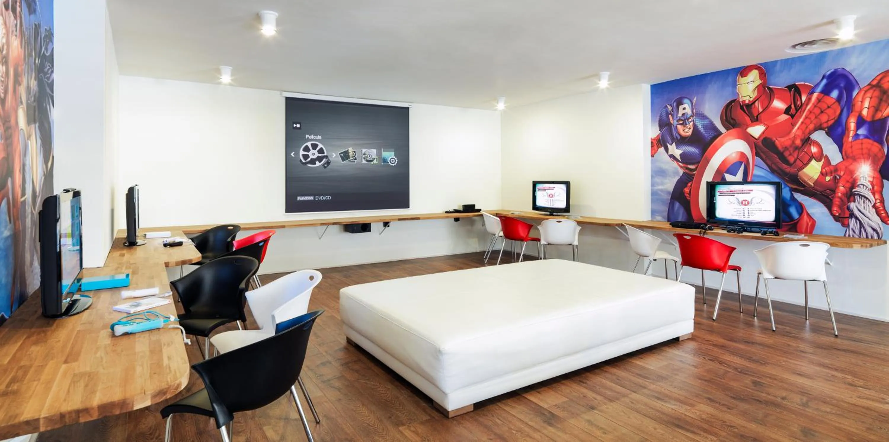 Entertainment, Bed in H10 Conquistador