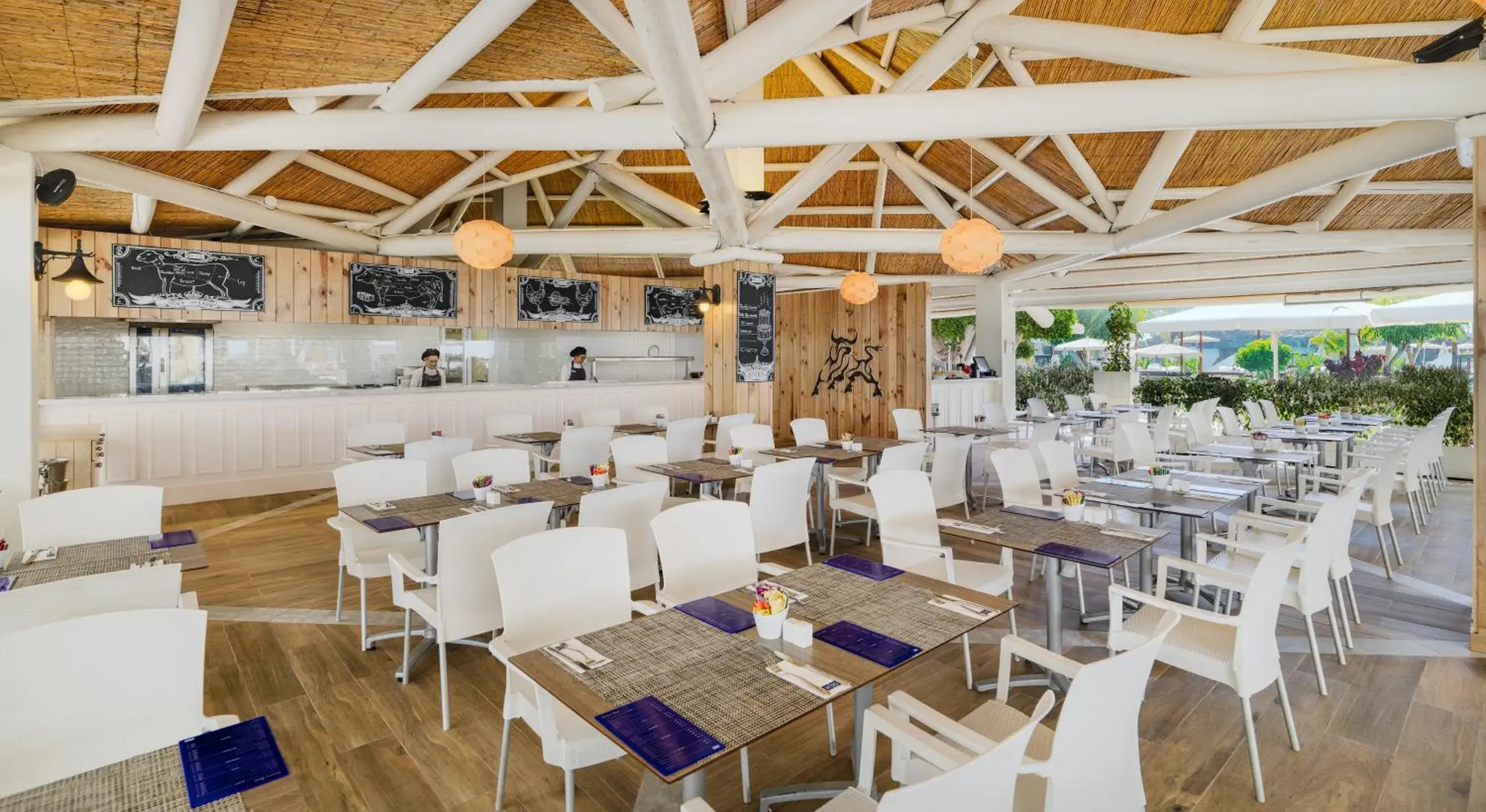 Restaurant/places to eat in H10 Conquistador Restaurant/places to eat in H10 Conquistador