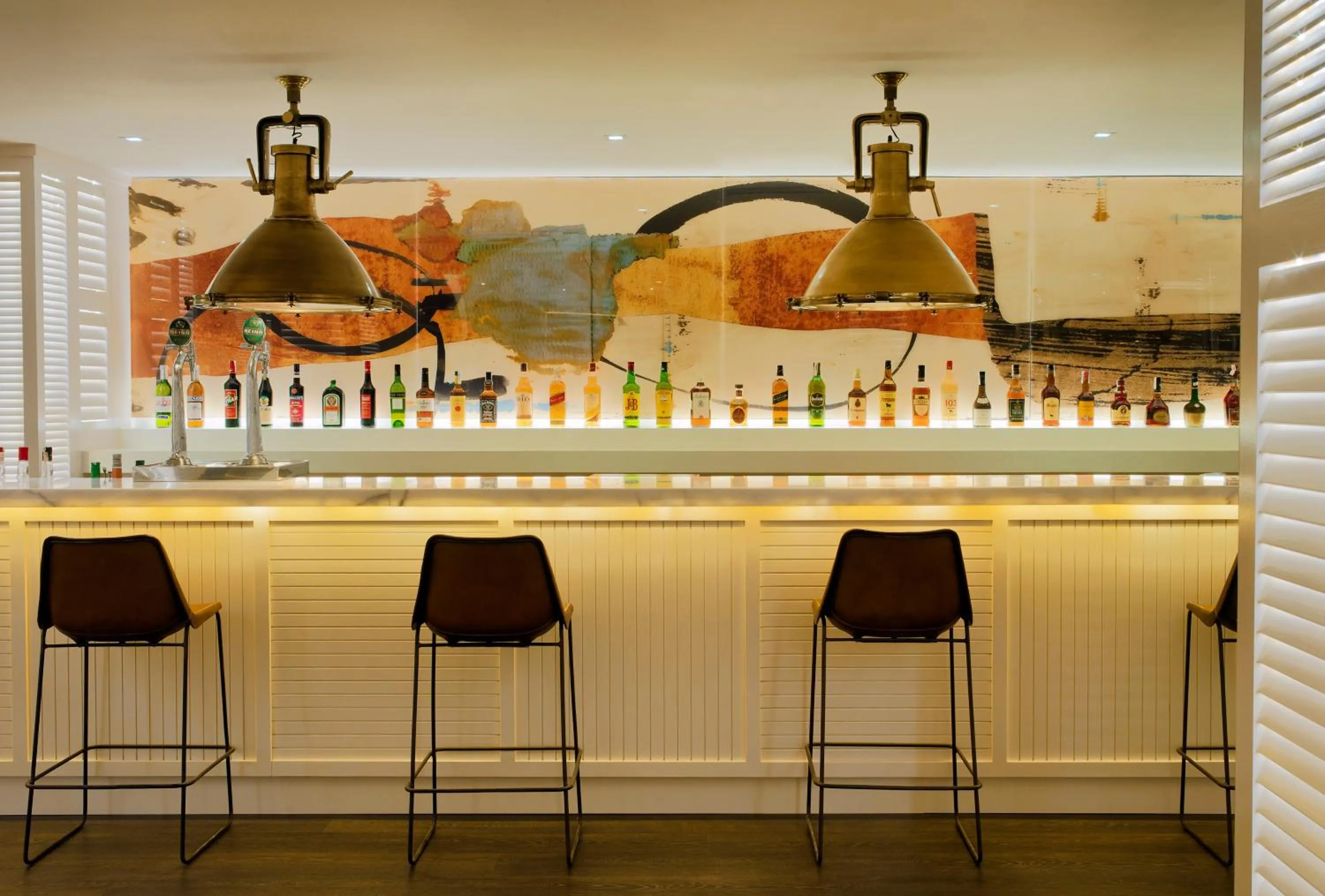 Lounge or bar in H10 Conquistador