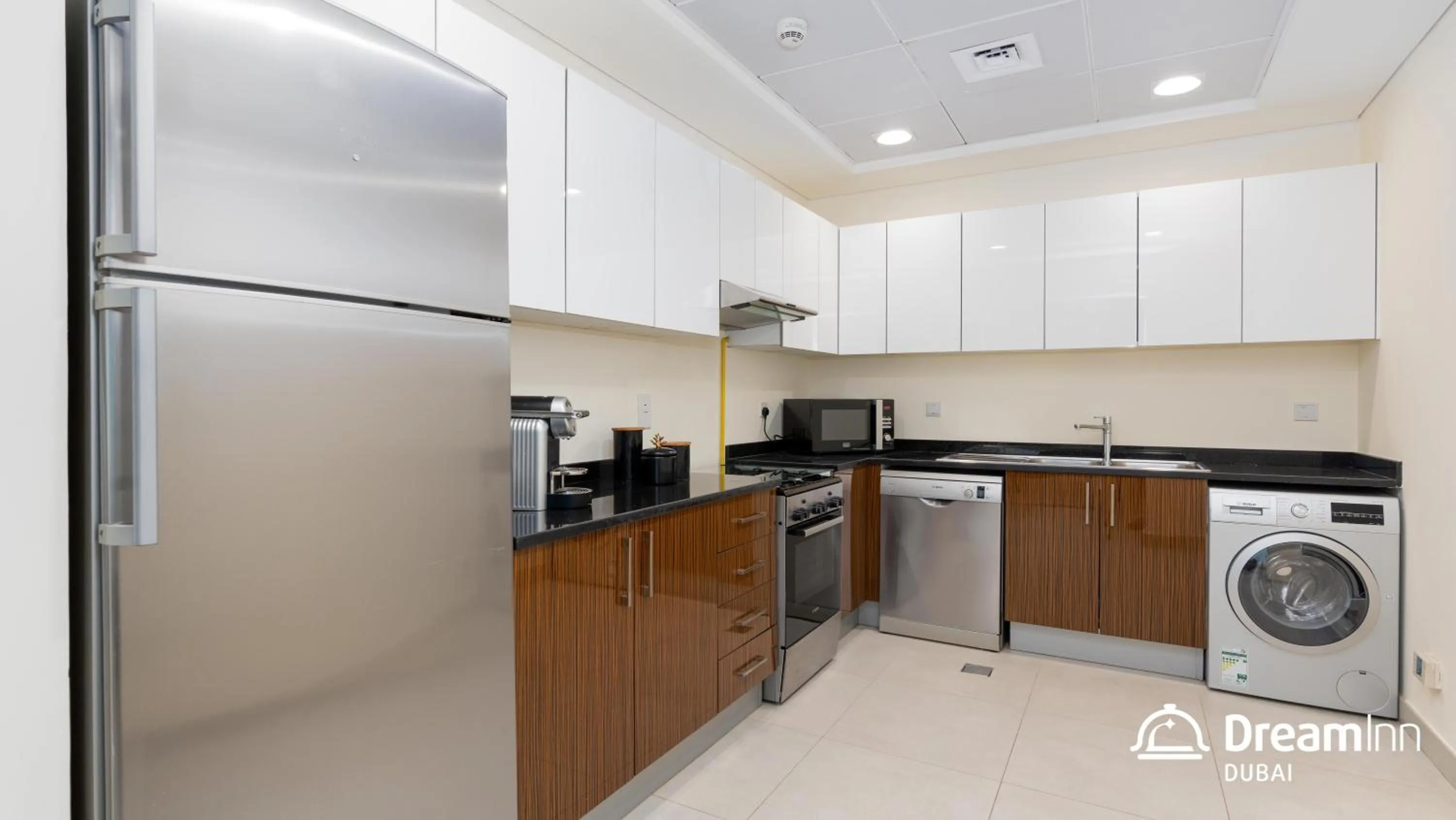 Kitchen or kitchenette in Dream Inn Apartments - Marina Arcade Tower