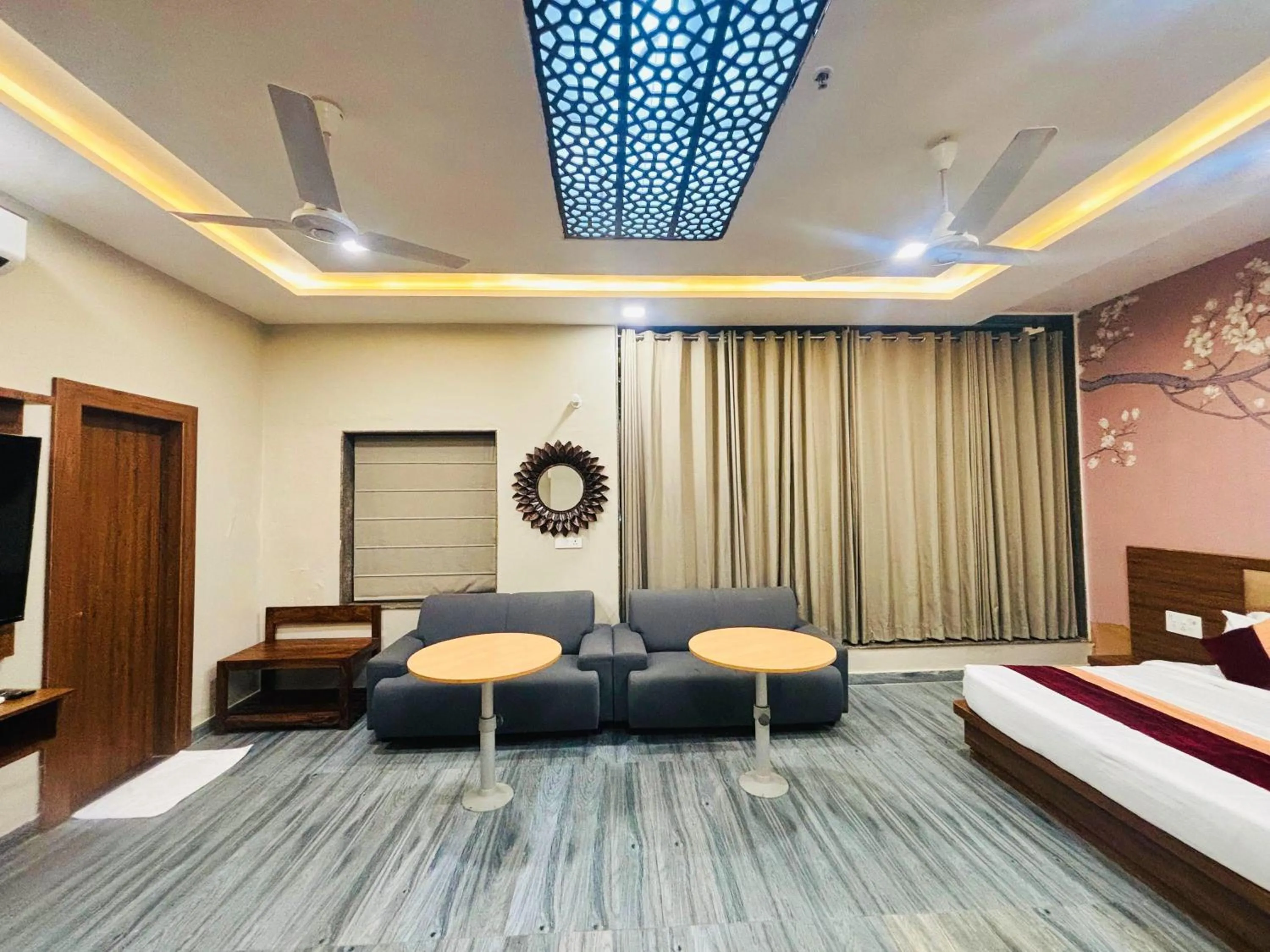 Bed in Vinn Amar Vilas by Vesta