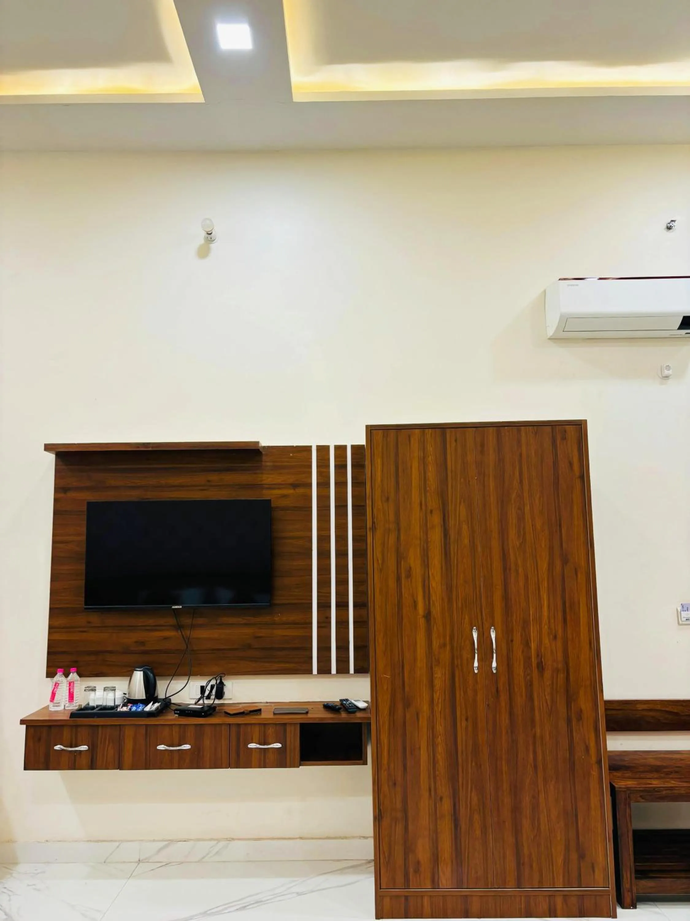 TV and multimedia in Vinn Amar Vilas by Vesta