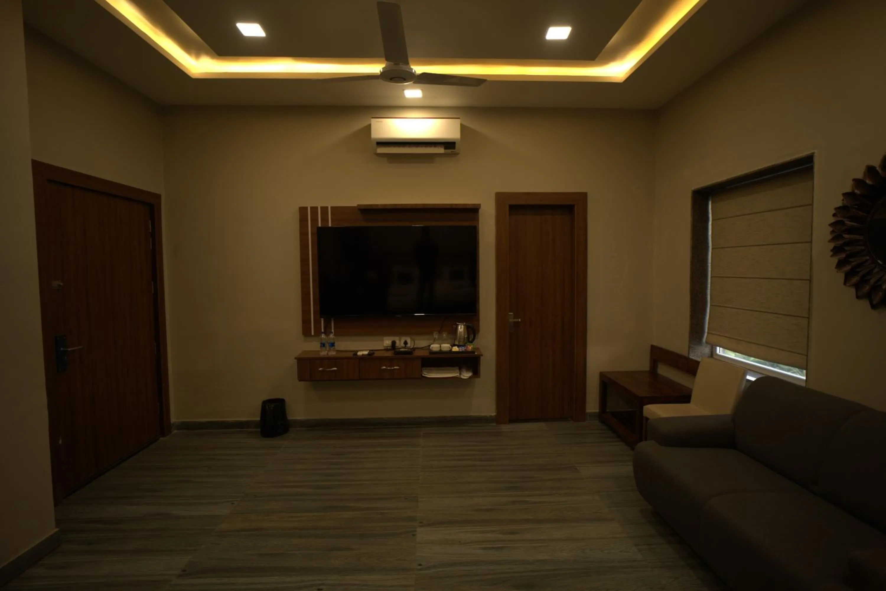 Bedroom in Vinn Amar Vilas by Vesta