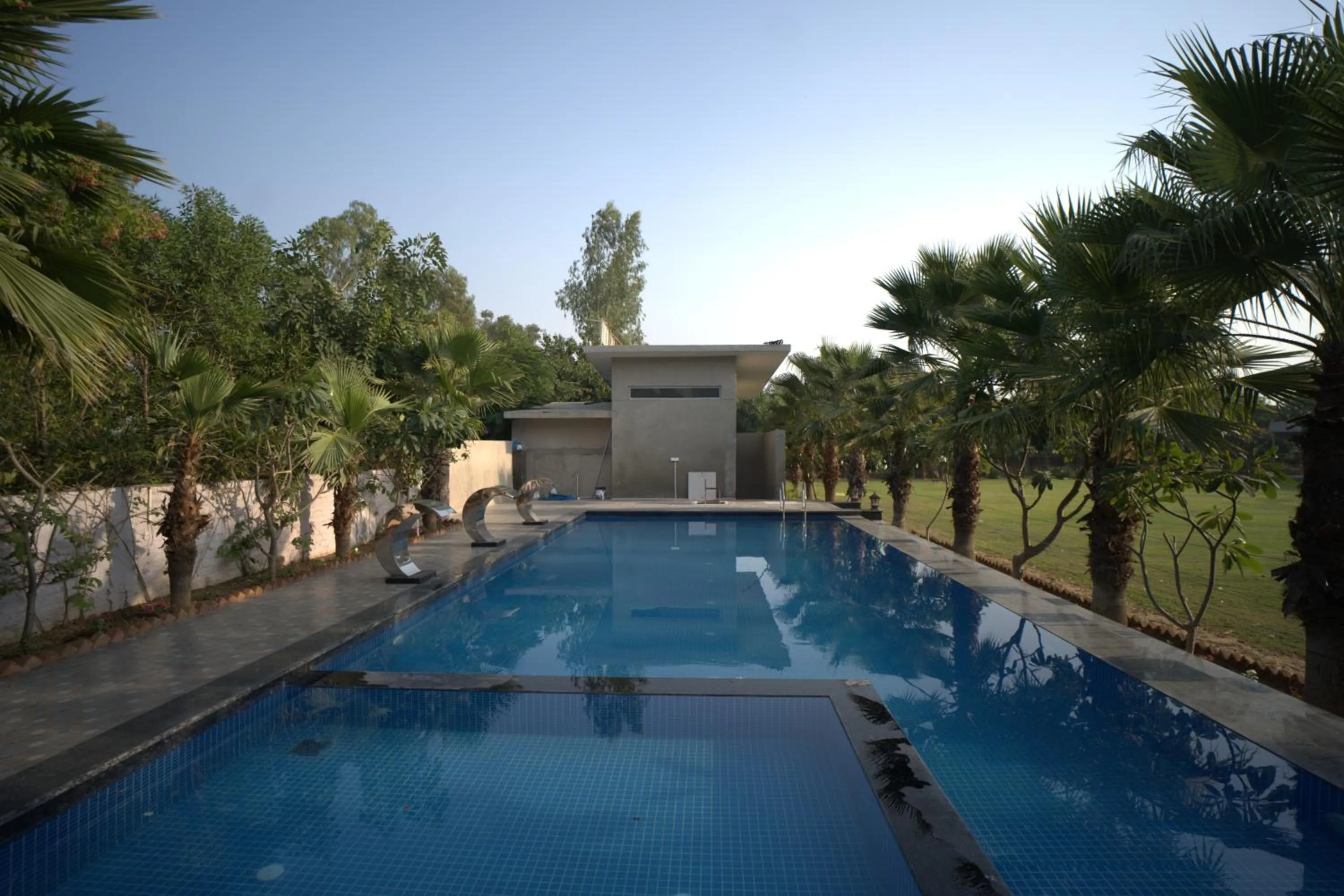 Swimming pool in Vinn Amar Vilas by Vesta