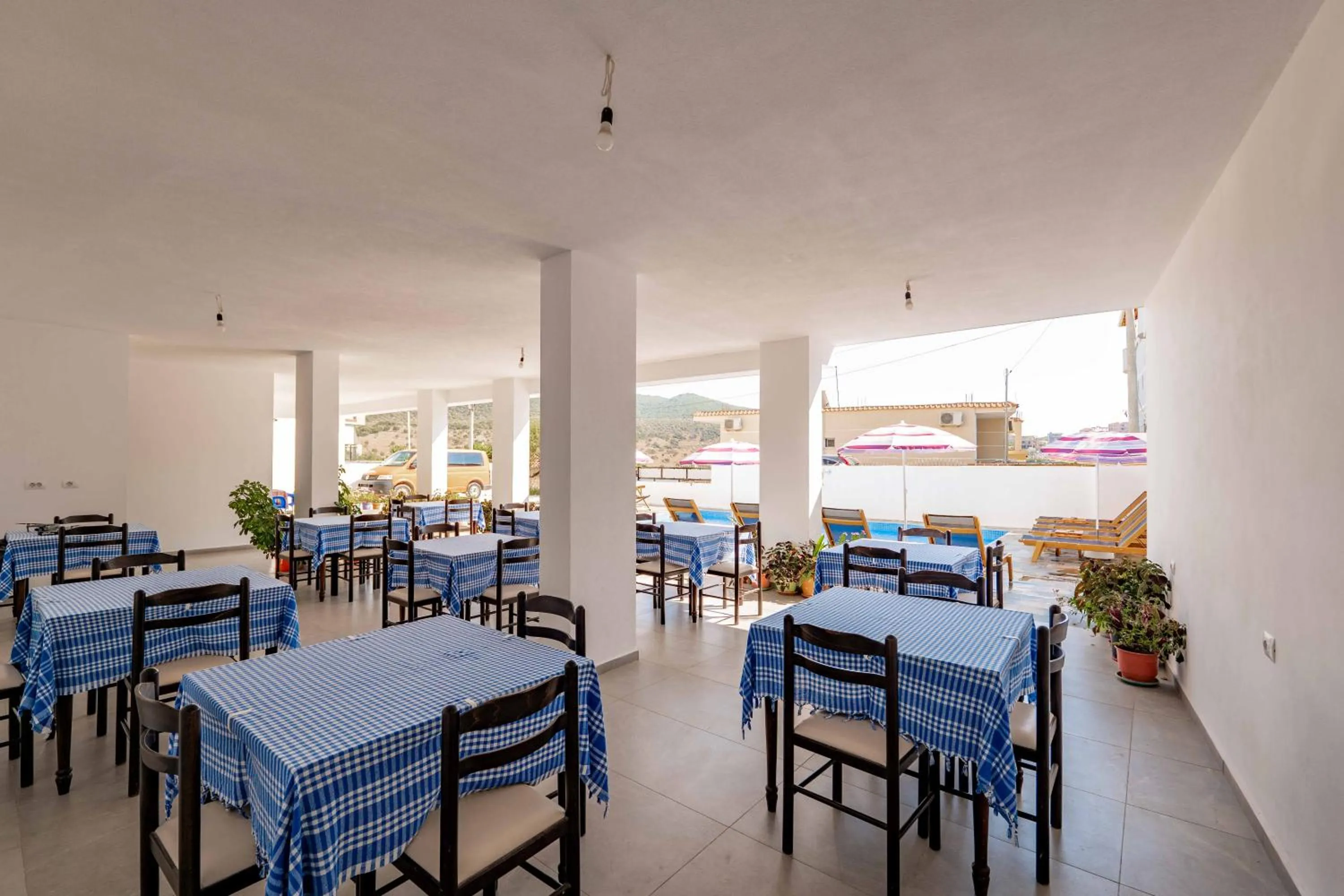 Restaurant/places to eat in Hotel SEADEL