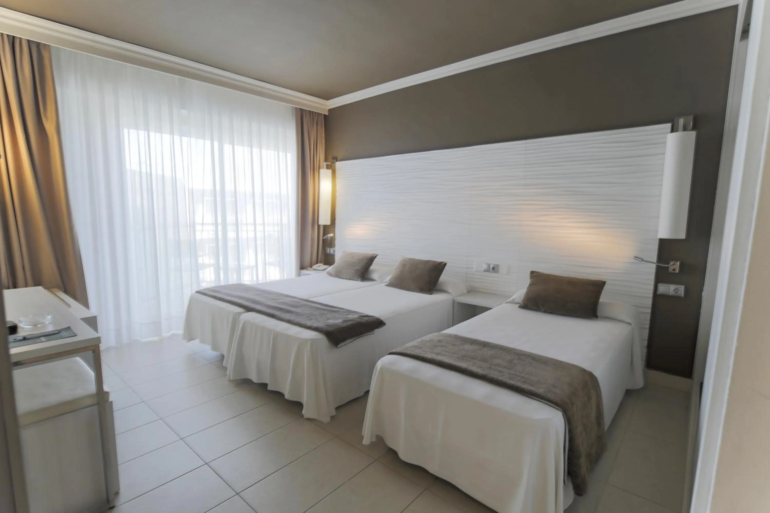 Bed in Hotel Augustus