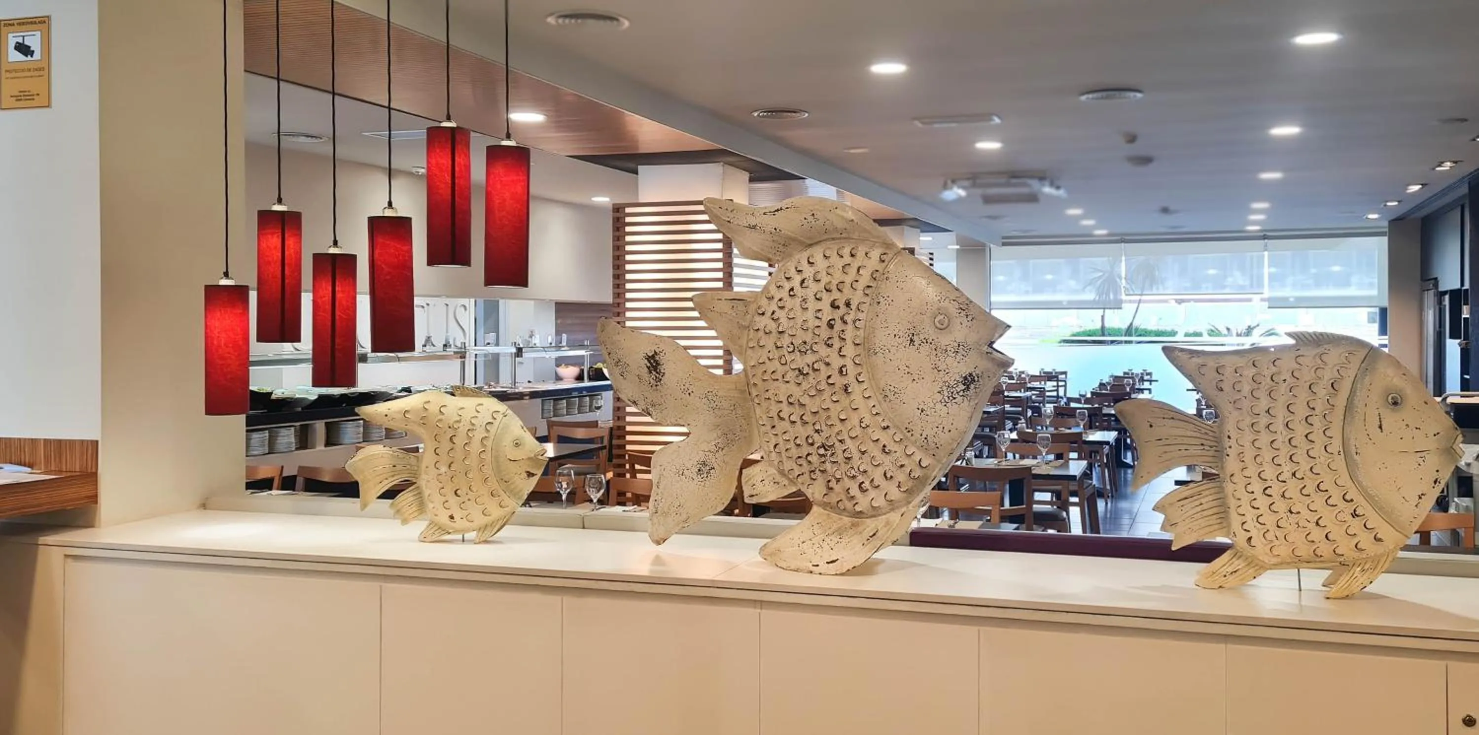 Restaurant/places to eat in Hotel Augustus