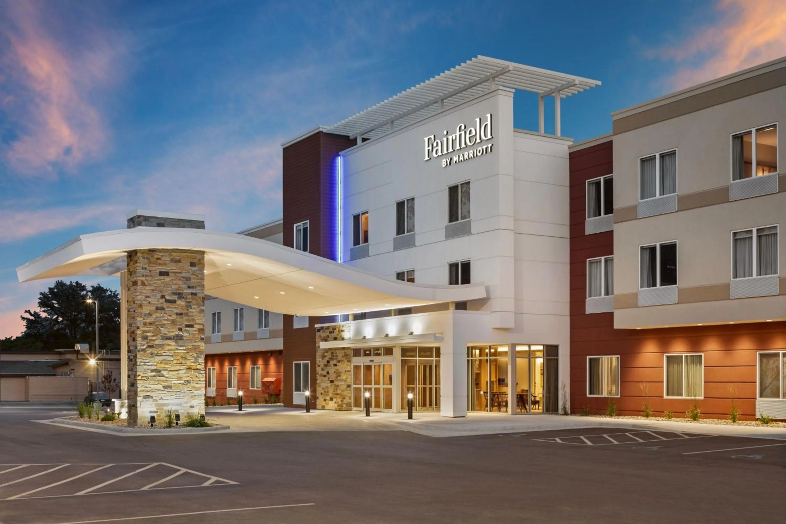 Property building in Fairfield by Marriott Inn & Suites Yankton