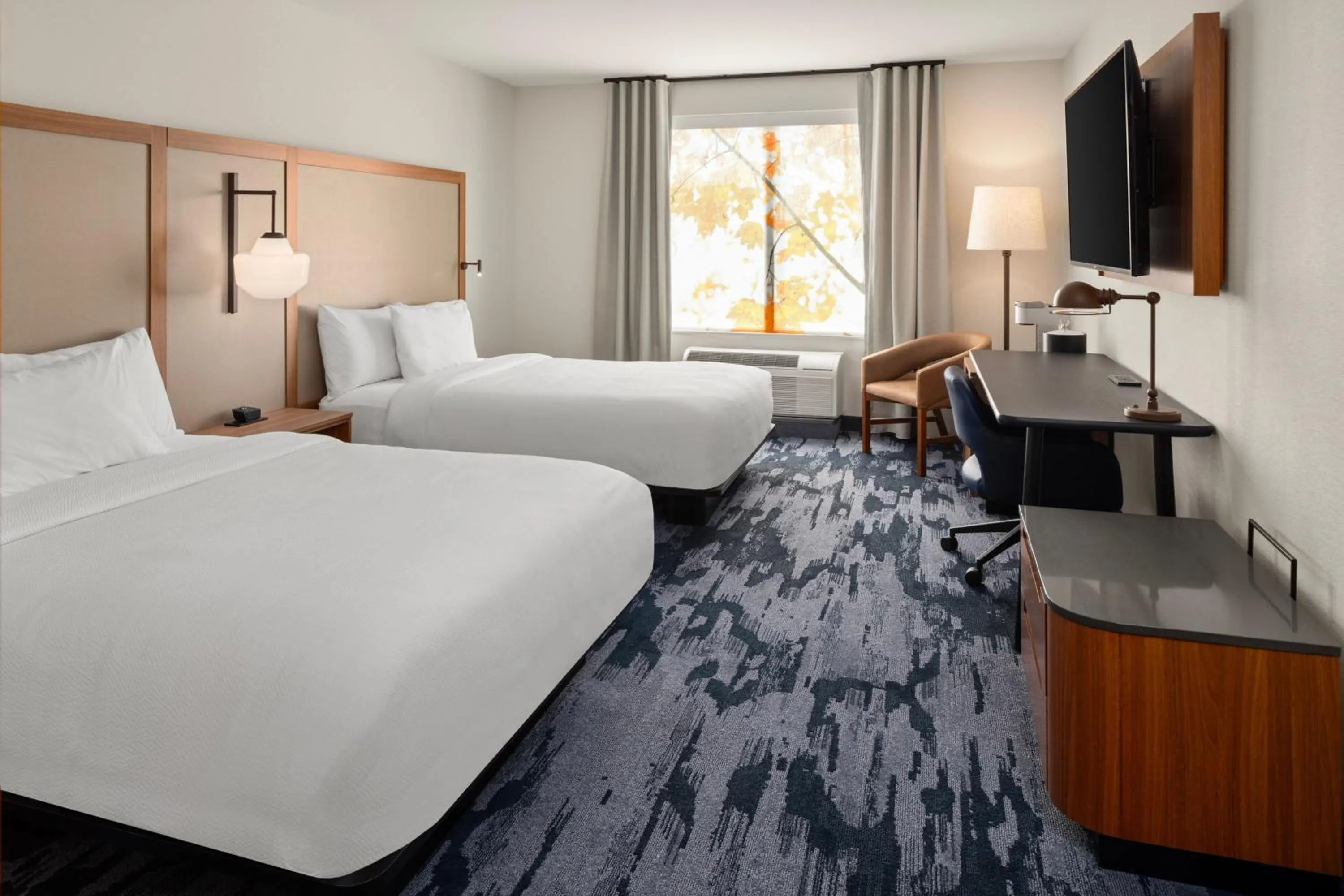 Photo of the whole room, Bed in Fairfield by Marriott Inn & Suites Yankton