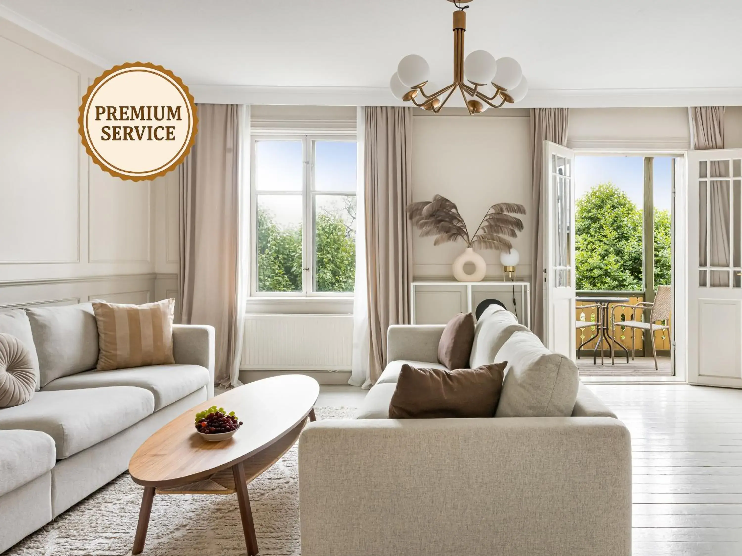 Historic apartment near the city by the water Historic apartment near the city by the water