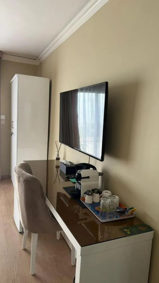 Deluxe Double Room with Balcony and Sea View in Résidence Hôtelière Océane