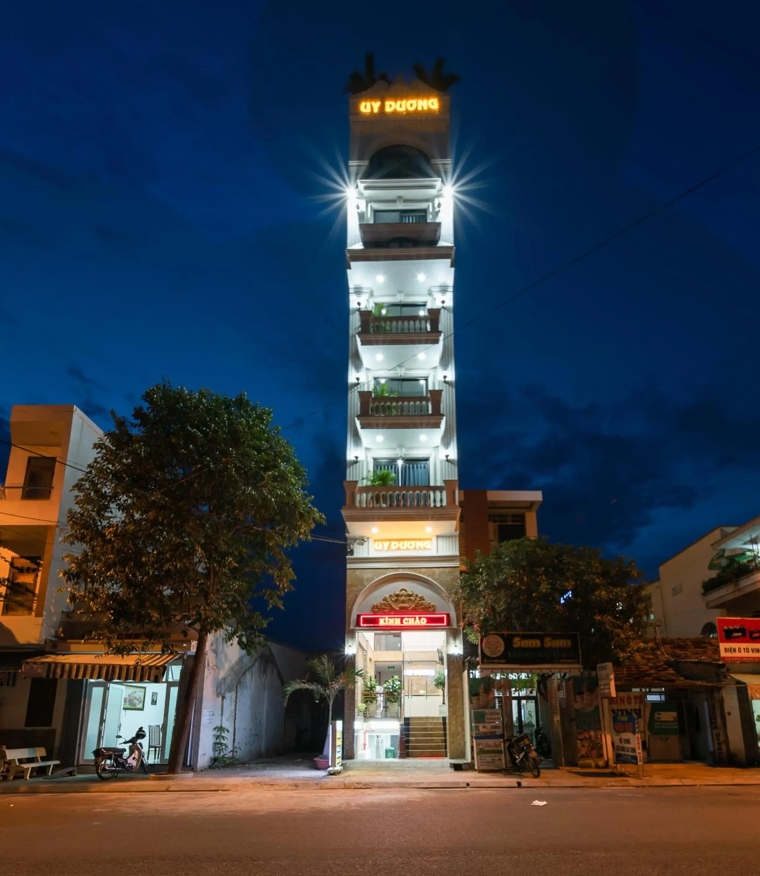 Property building in Uy Dương Hotel & Apartment - Nha Trang Property building in Uy Dương Hotel & Apartment - Nha Trang