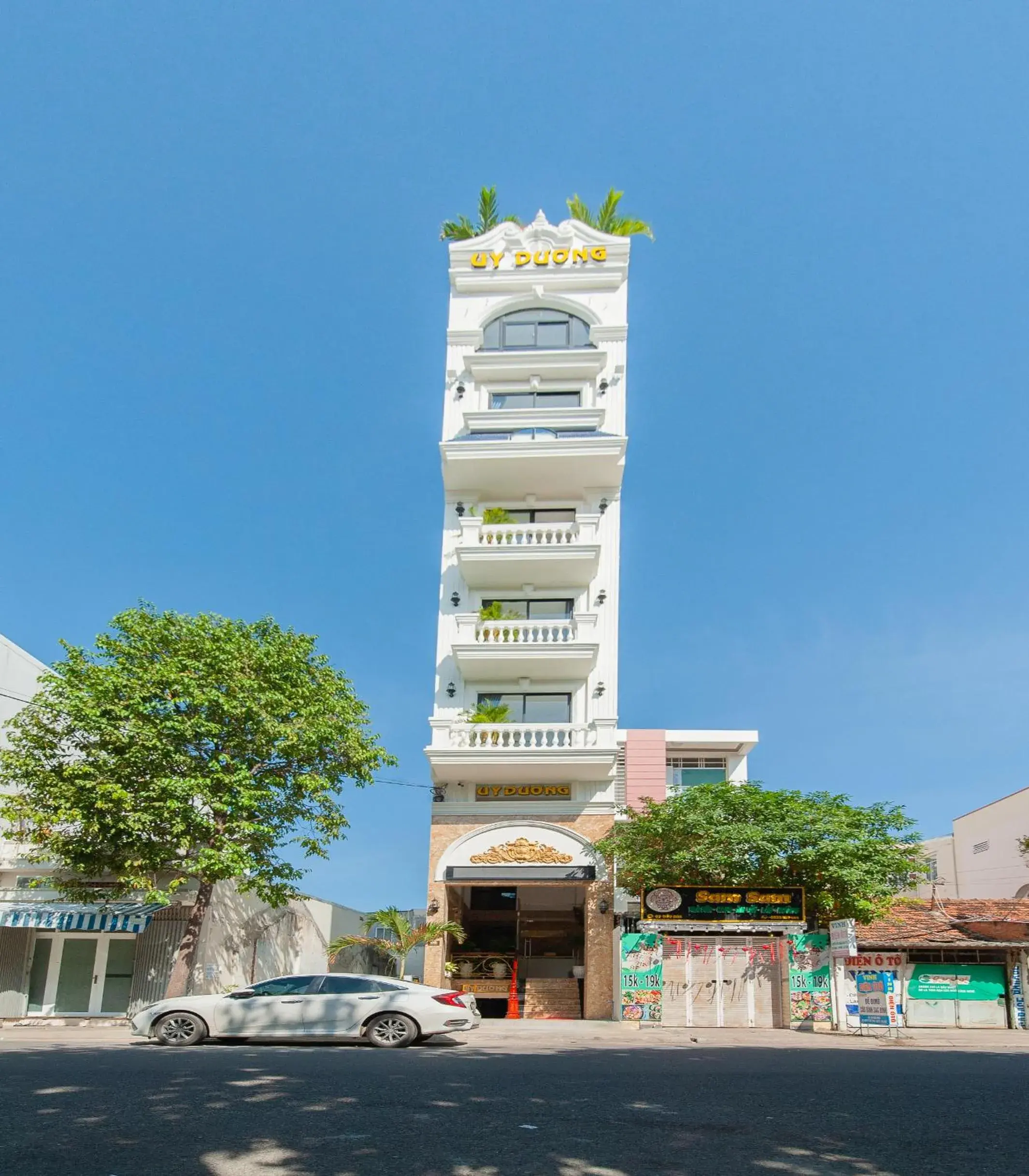 Property building in Uy Dương Hotel & Apartment - Nha Trang Property building in Uy Dương Hotel & Apartment - Nha Trang