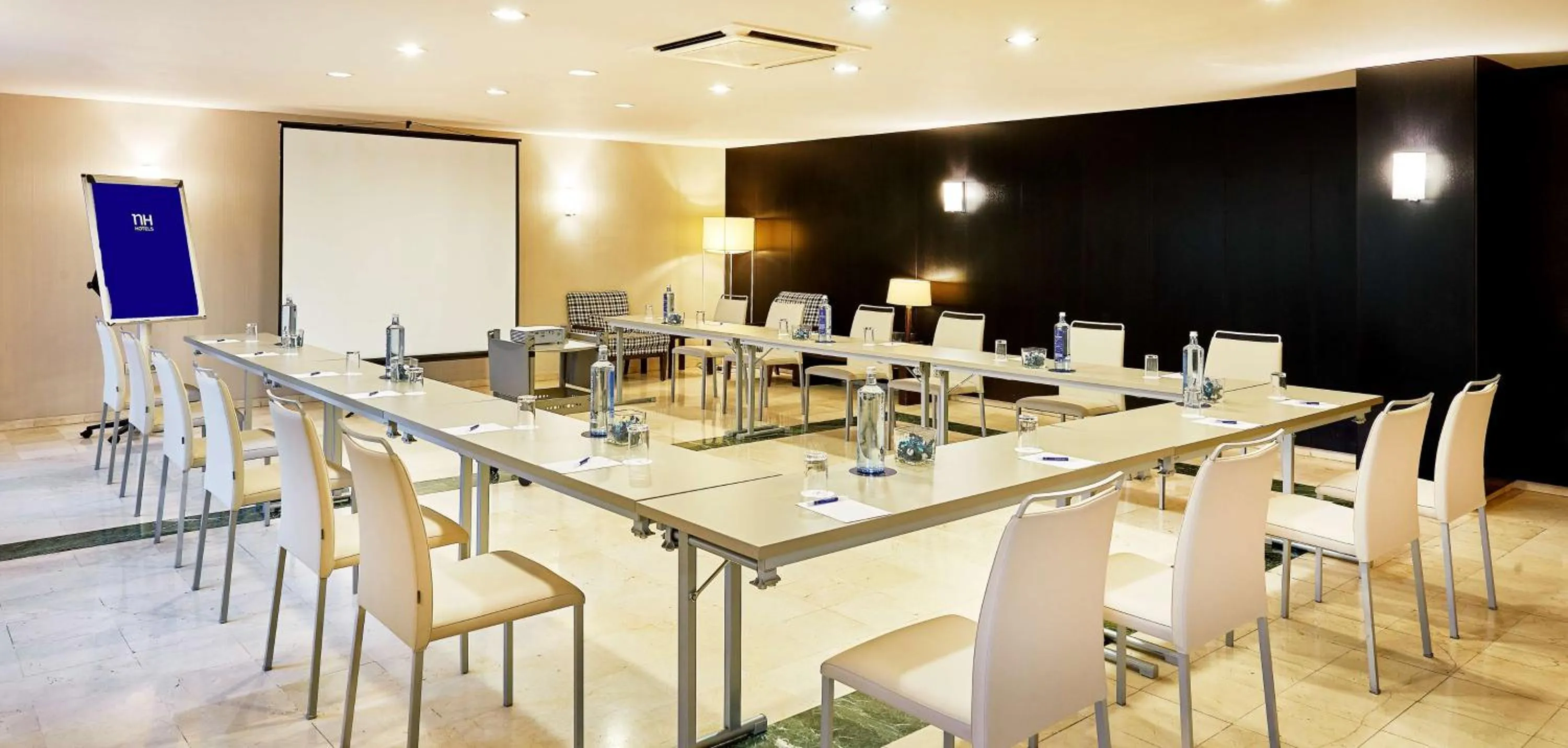 Meeting/conference room in NH Lleida Pirineos
