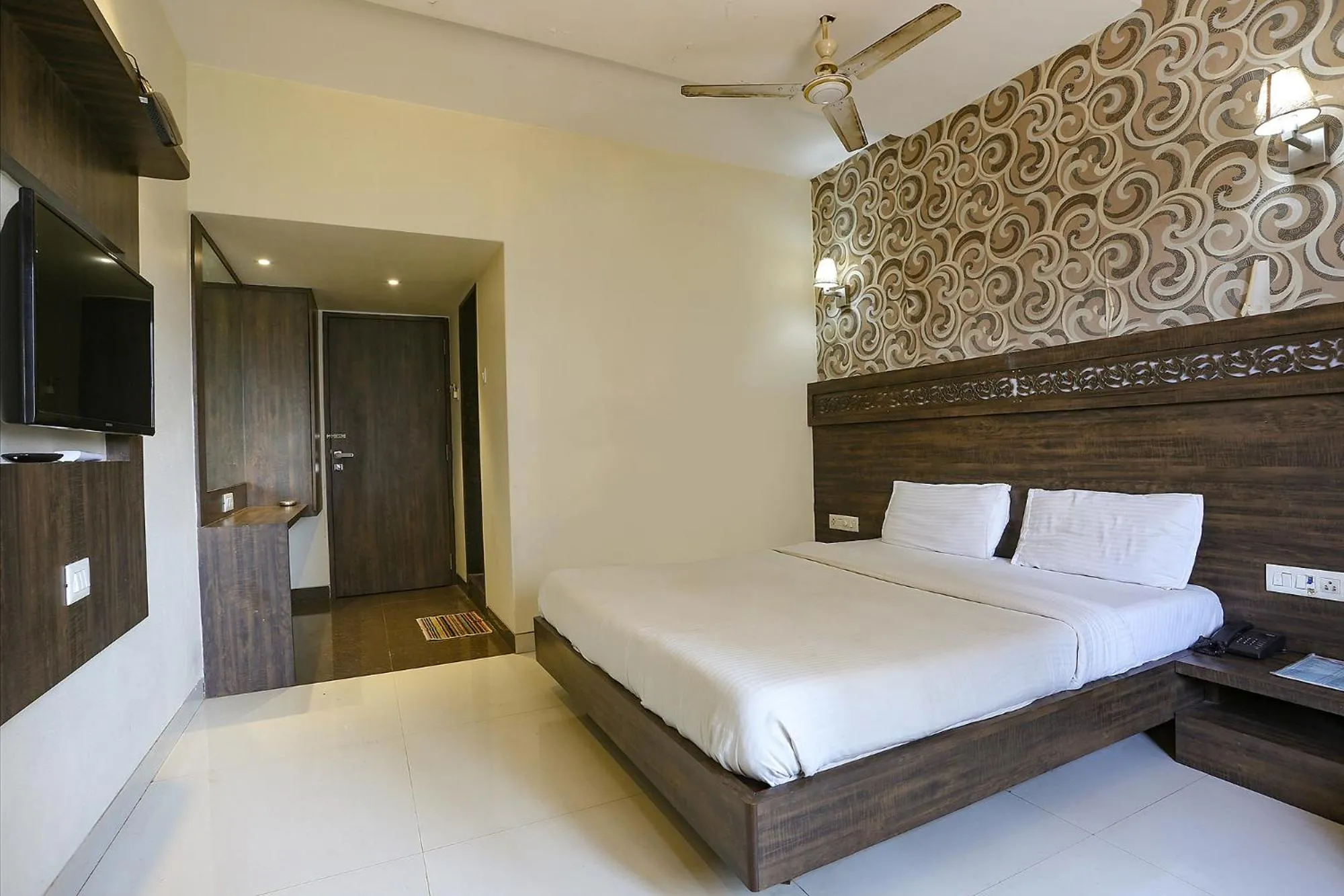 TV and multimedia, Bed in Via Shivani Residency - Mira Road