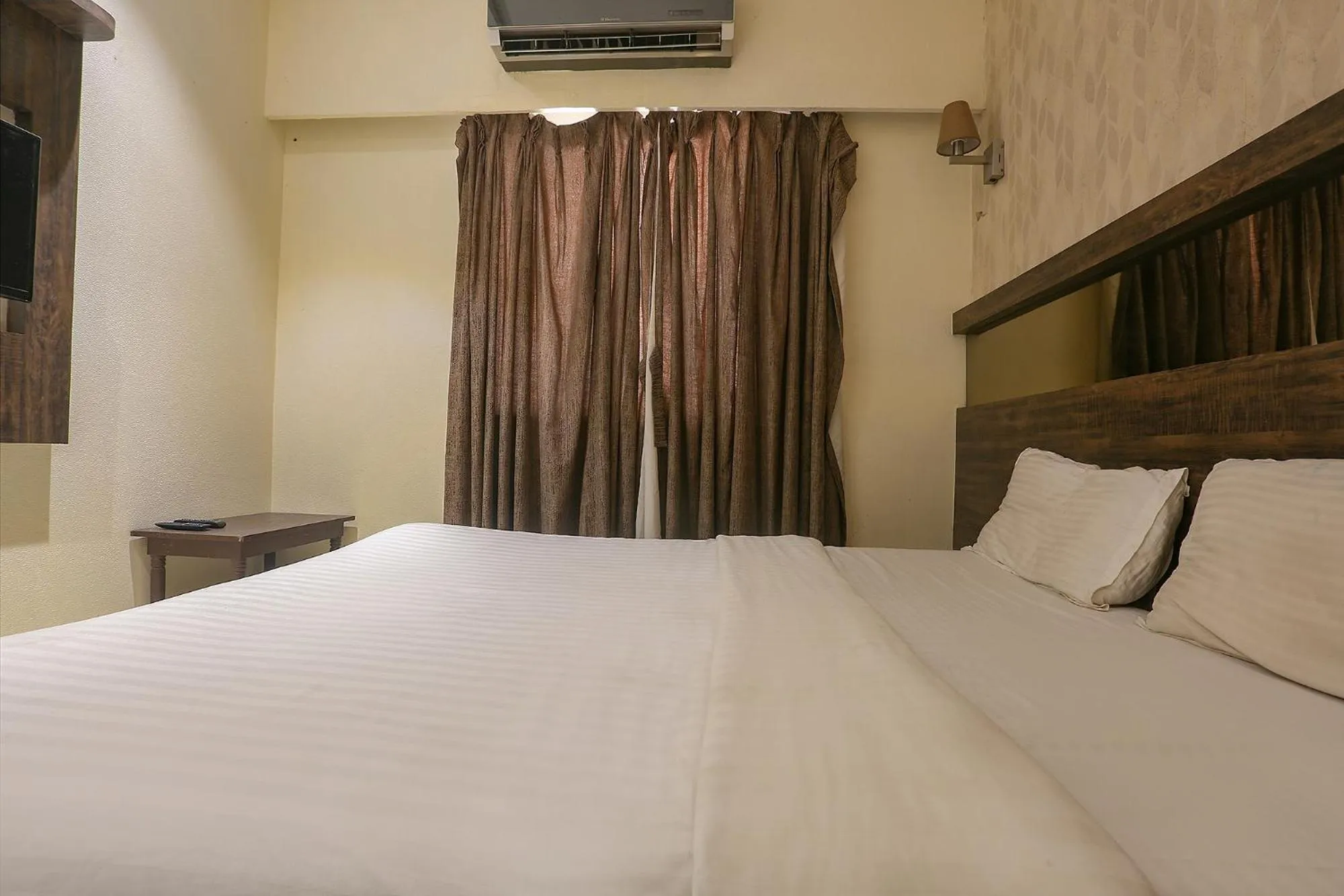Photo of the whole room, Bed in Via Shivani Residency - Mira Road