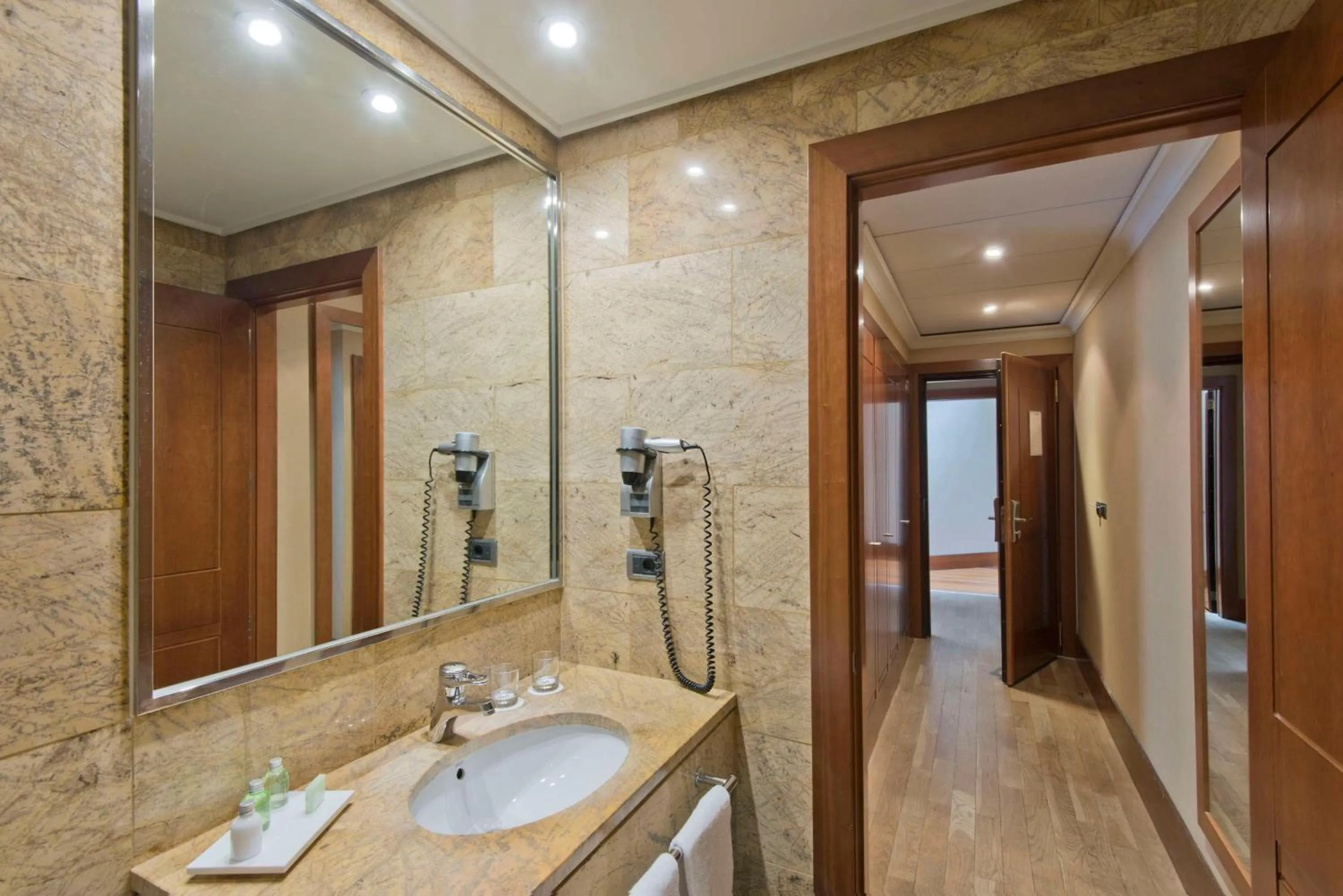 Bathroom in NH Collection Vigo