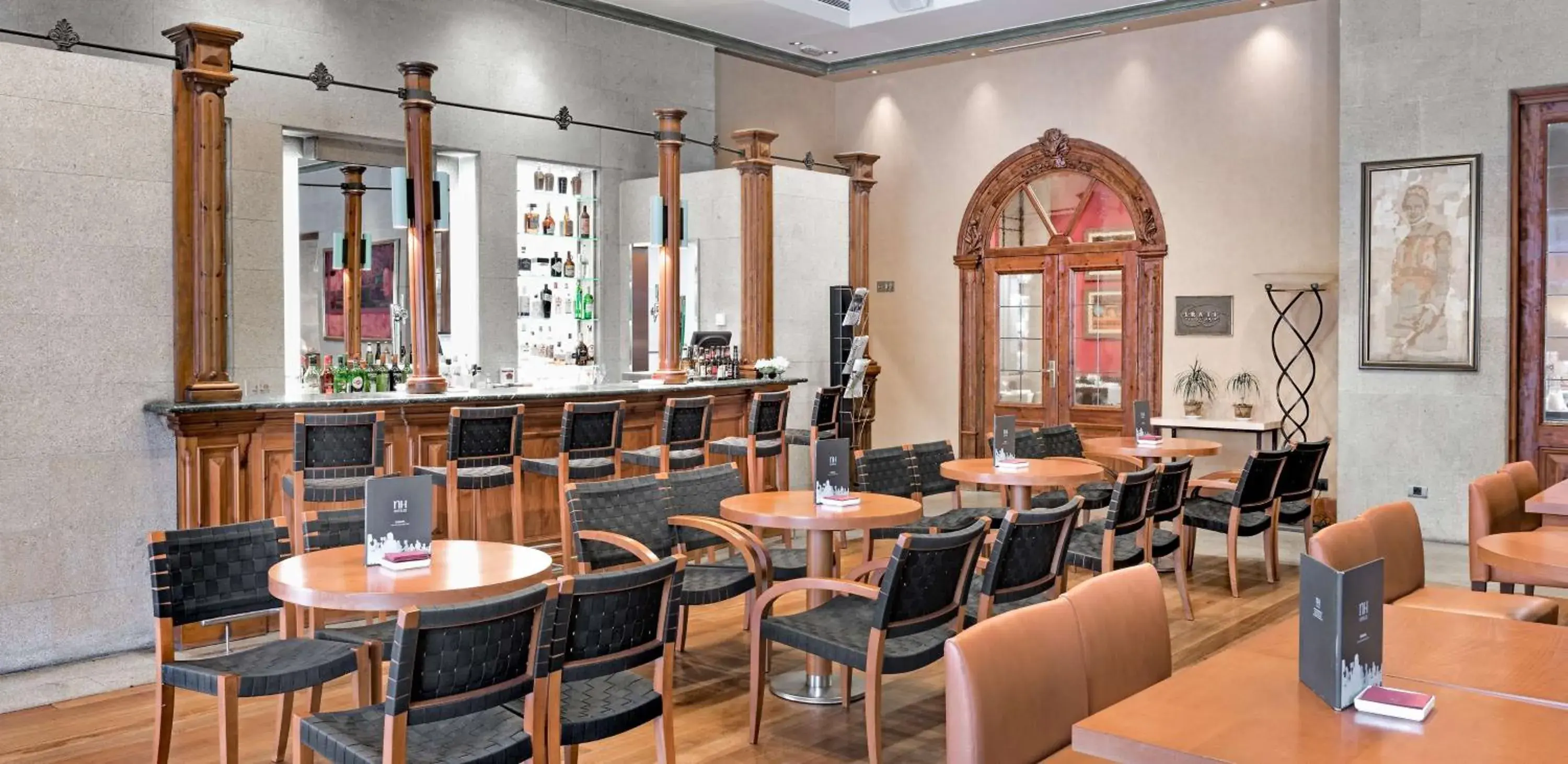 Lounge or bar in NH Collection Vigo Lounge or bar in NH Collection Vigo