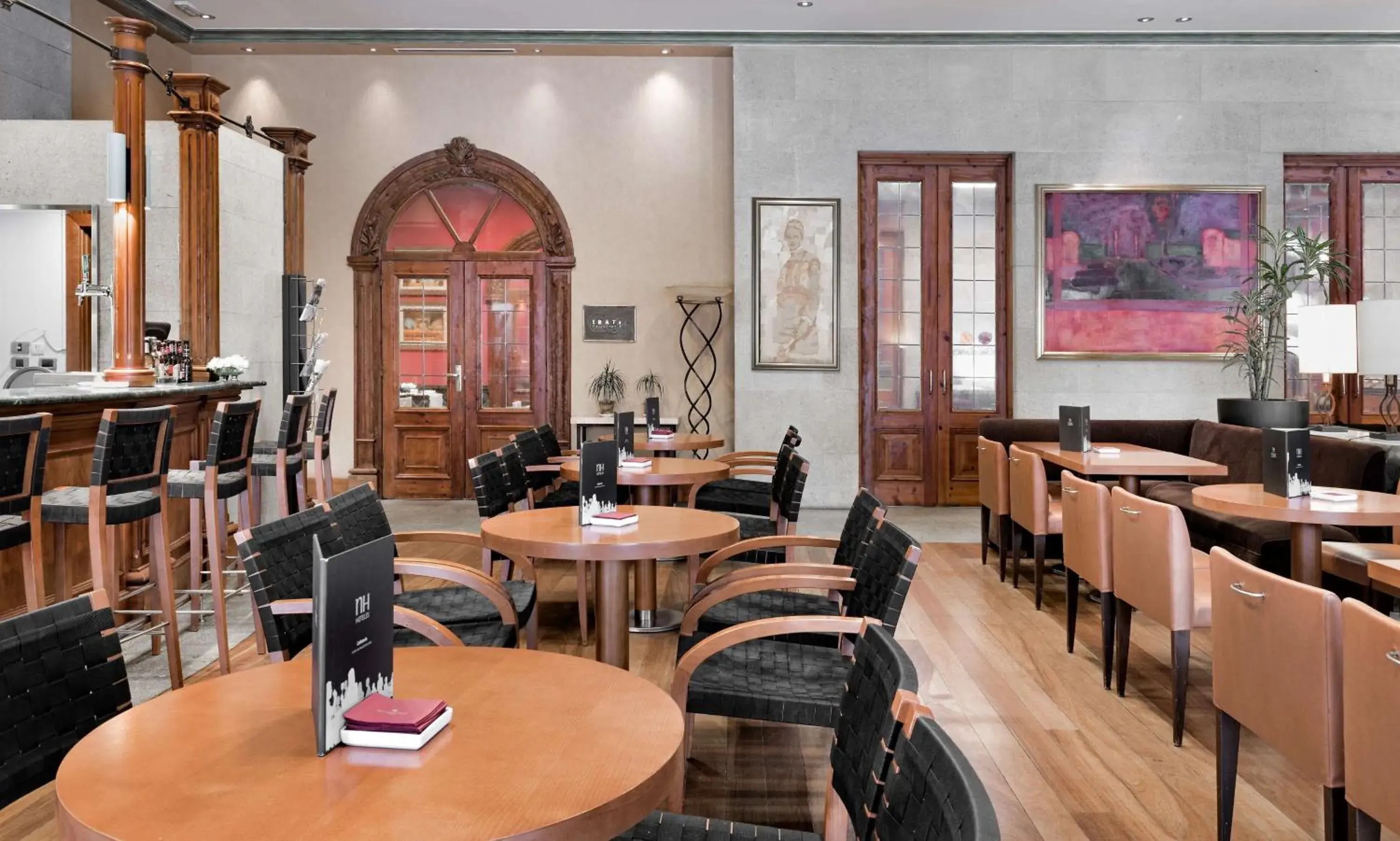 Lounge or bar in NH Collection Vigo Lounge or bar in NH Collection Vigo